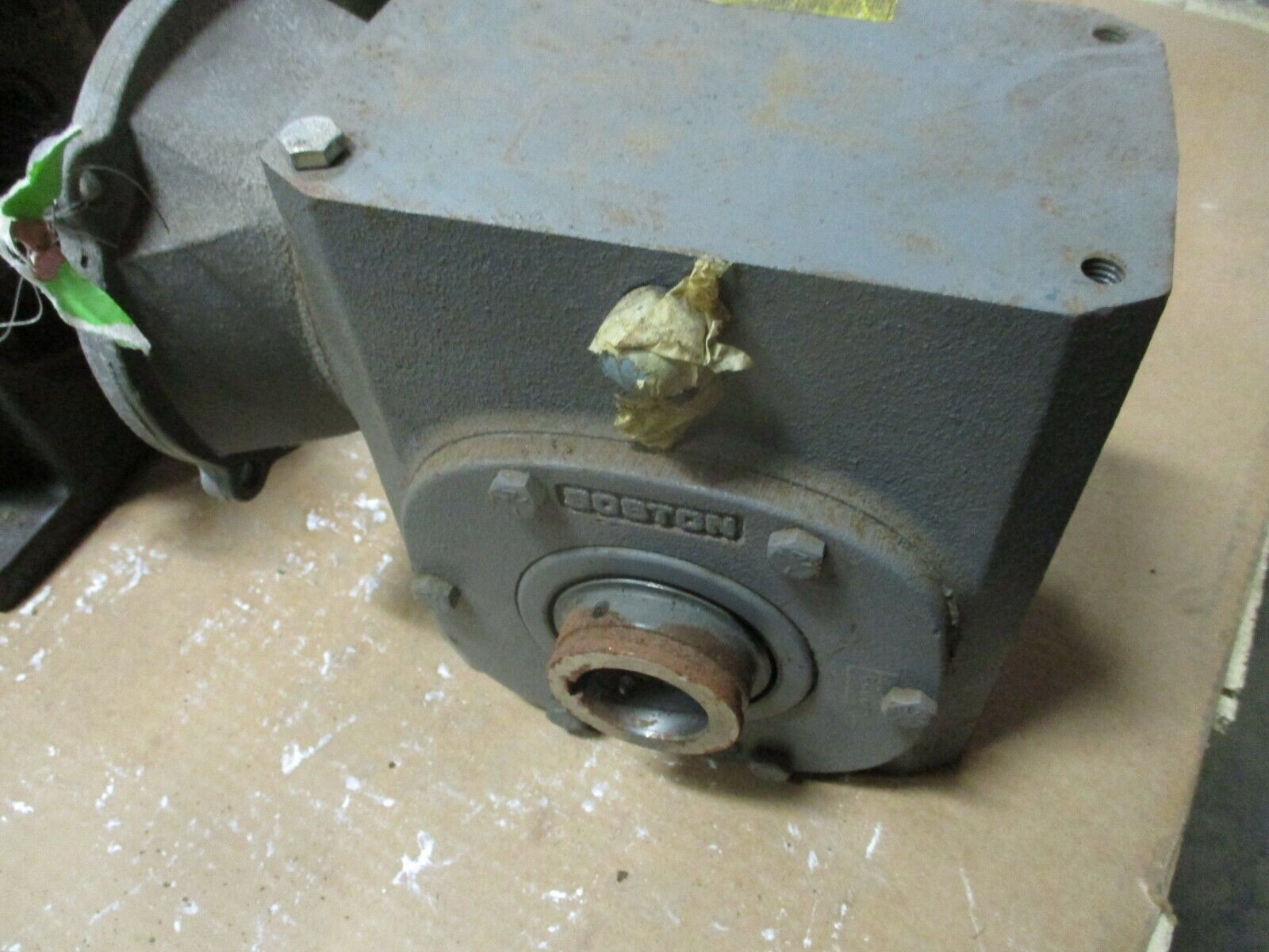 Boston Gear Reducer SF72660NB5G Ratio: 60 0.91HP In 1750RPM In Used