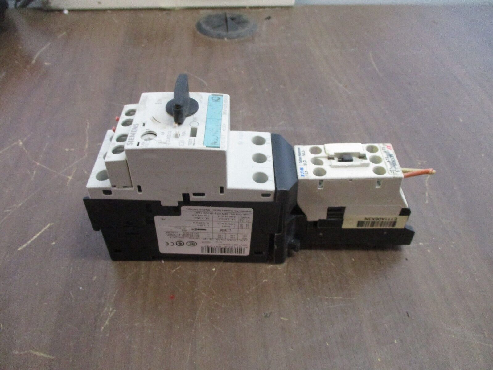 Eaton / Siemens Starter E111A06X3N / 3RV1021-0KA10 24VDC Coil Trip: 0.9-1.25A