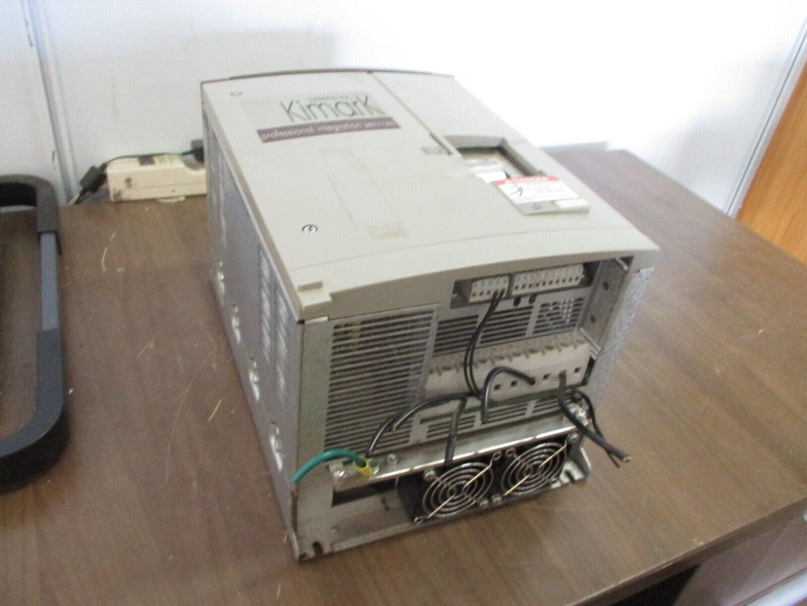 Square D Altivar 58 AC Drive ATV58HD16N4ZU 15HP *No Keypad* Used