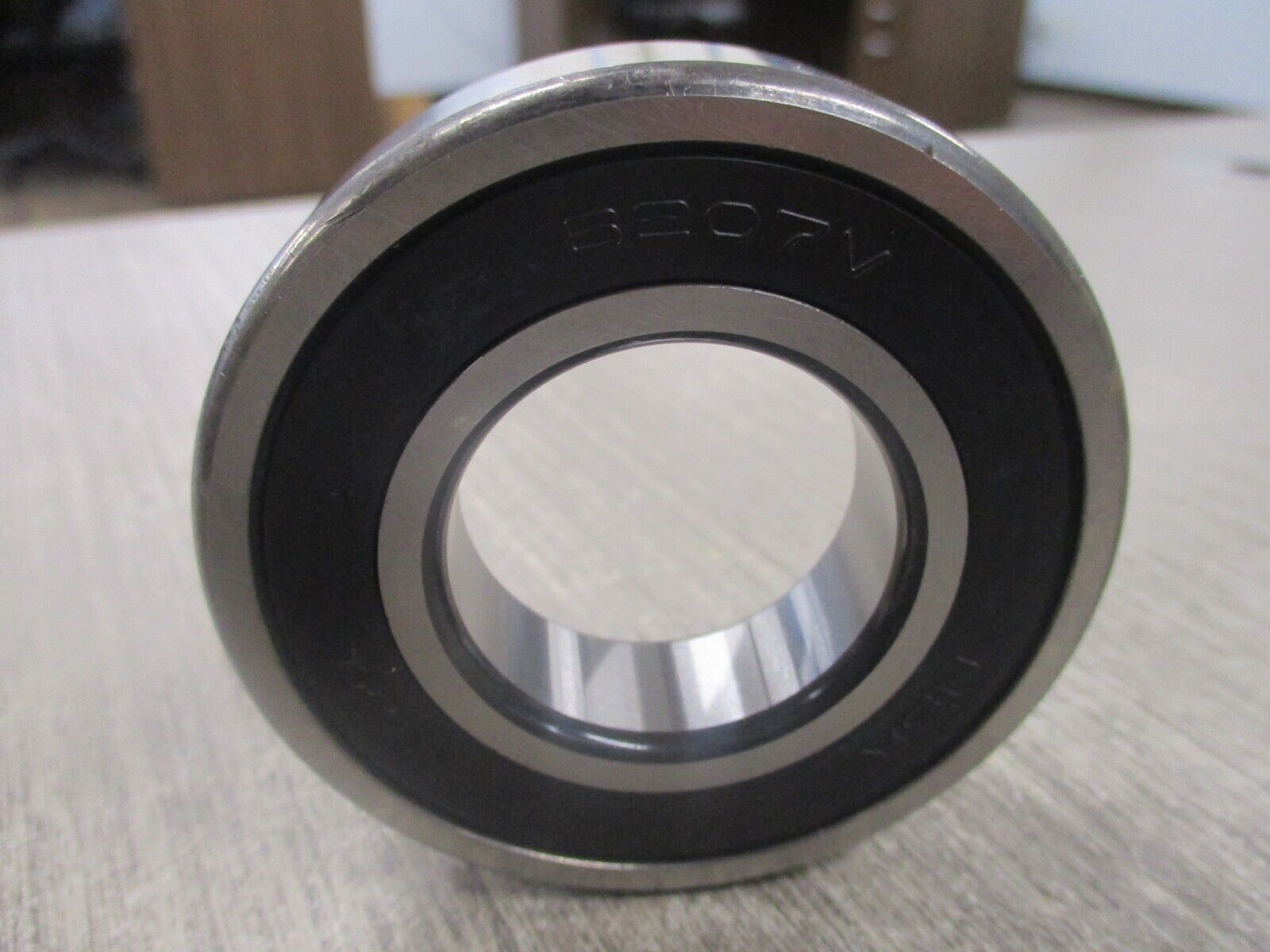 NSK Bearing 6207VV New Surplus