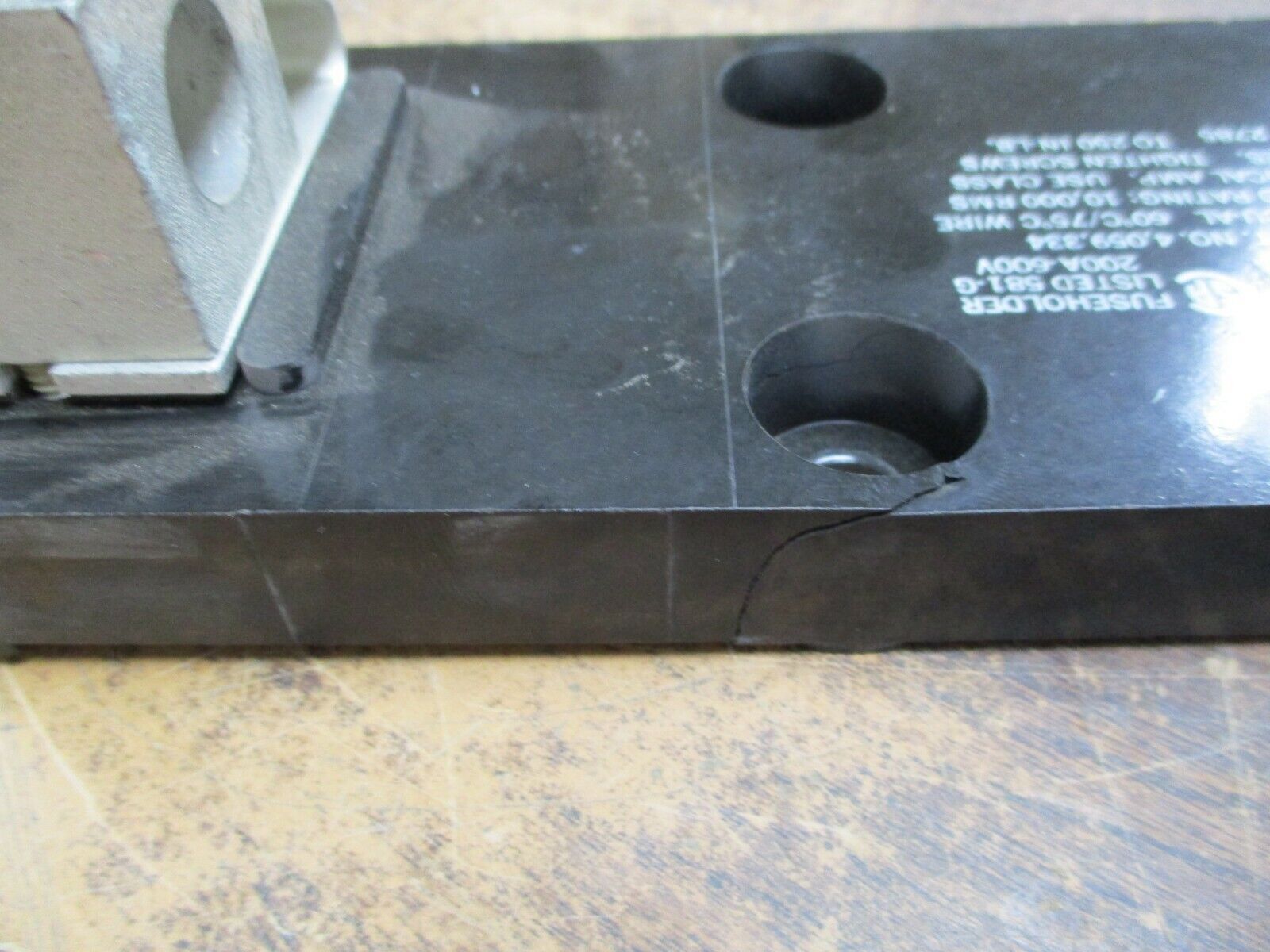 Bussmann/USD Fuseholder H60200 200A 600V 1P *Cracked* Used