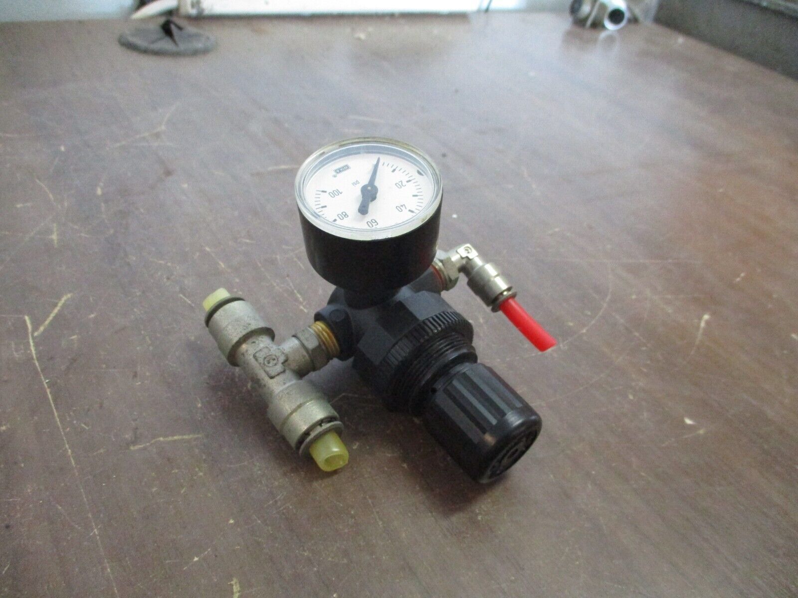 Norgren Compressed Gas Regulator R44-221-NNEA Air, CO2, Inert Gas Temp: 140°