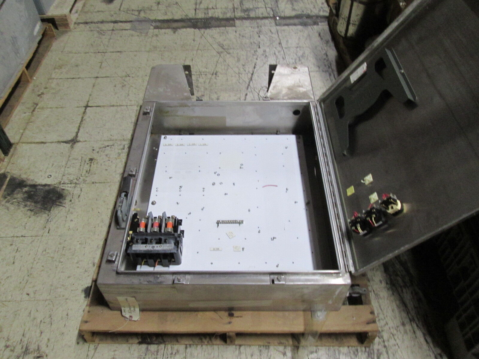 Hoffman Stainless Steel 4X Enclosure A-36HS3108SSLP Size: 36x31x8" w/ Pedestal