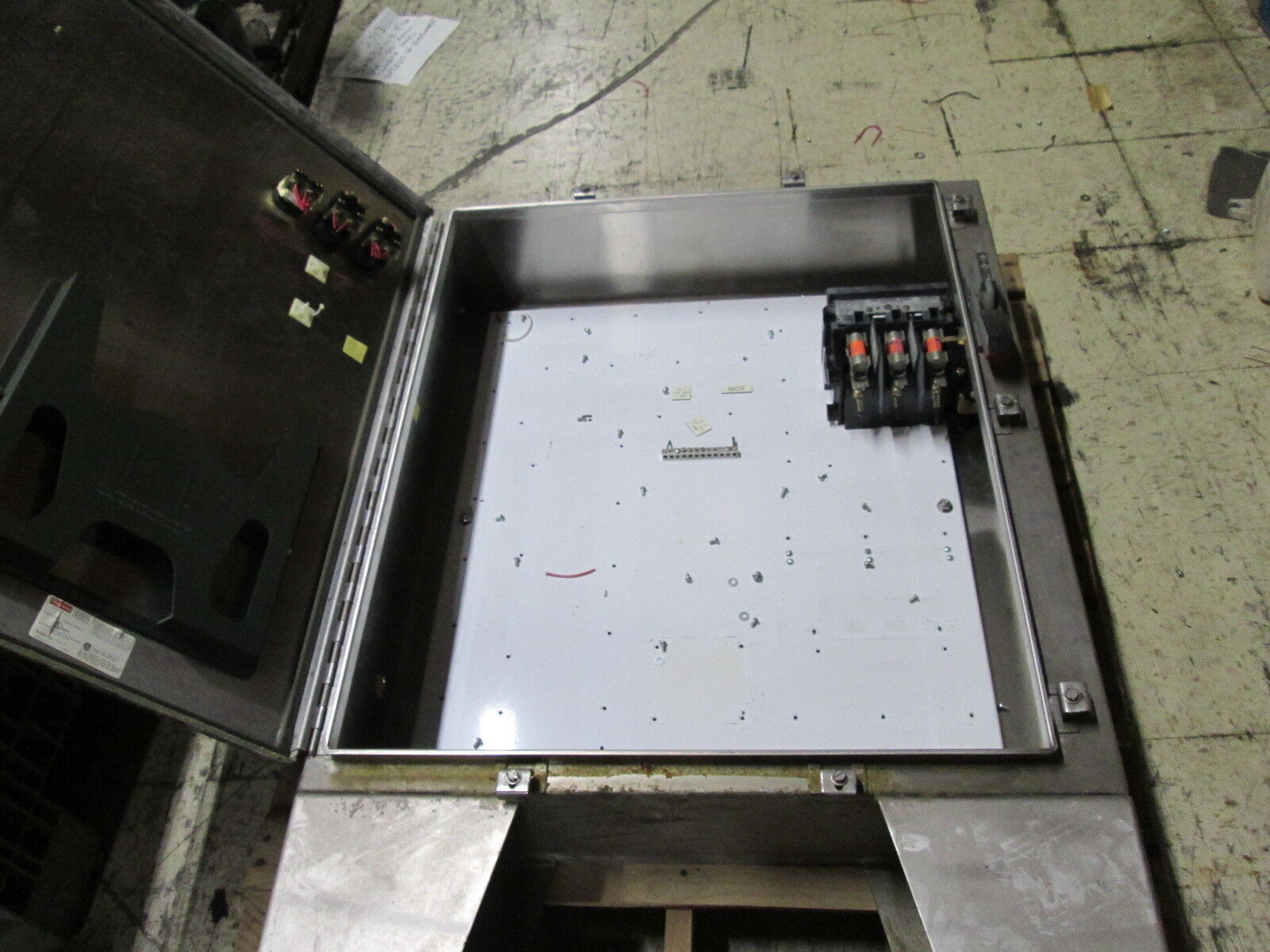 Hoffman Stainless Steel 4X Enclosure A-36HS3108SSLP Size: 36x31x8" w/ Pedestal