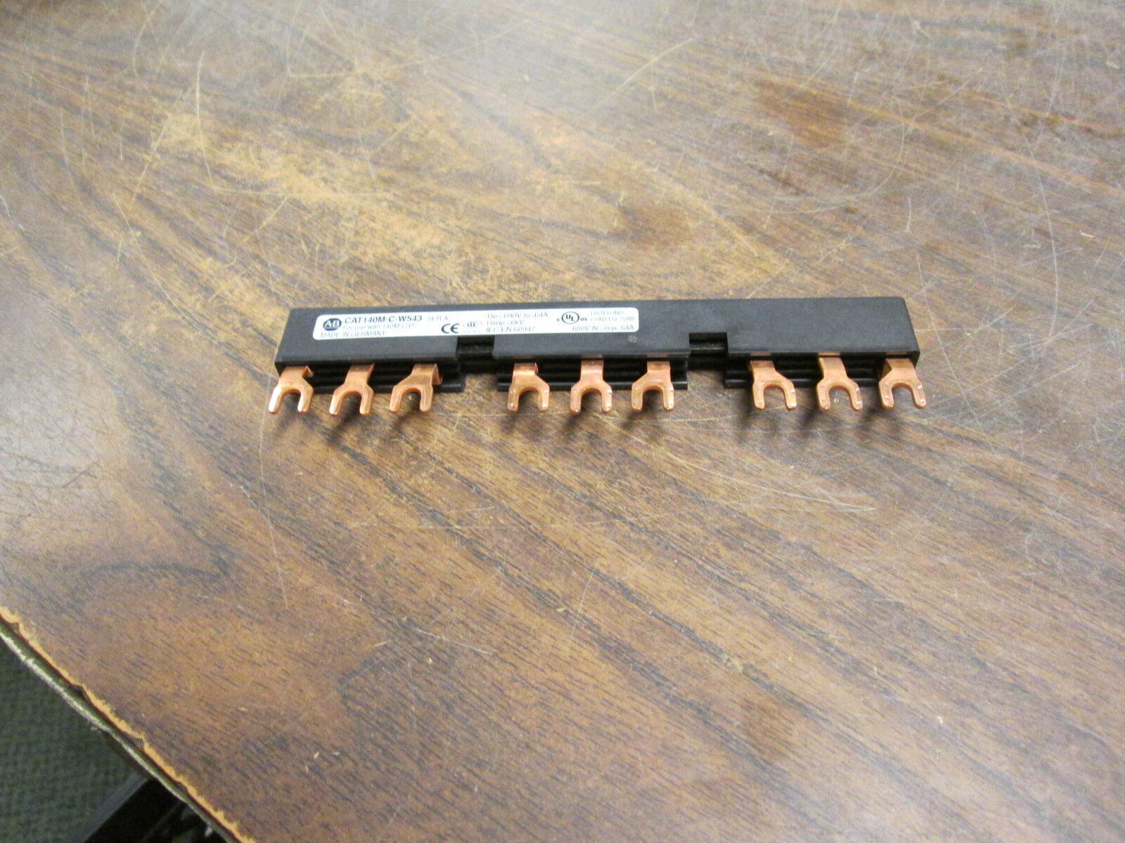Allen-Bradley BusBar 140M-C-W543 Ser. A 64A 600V Used