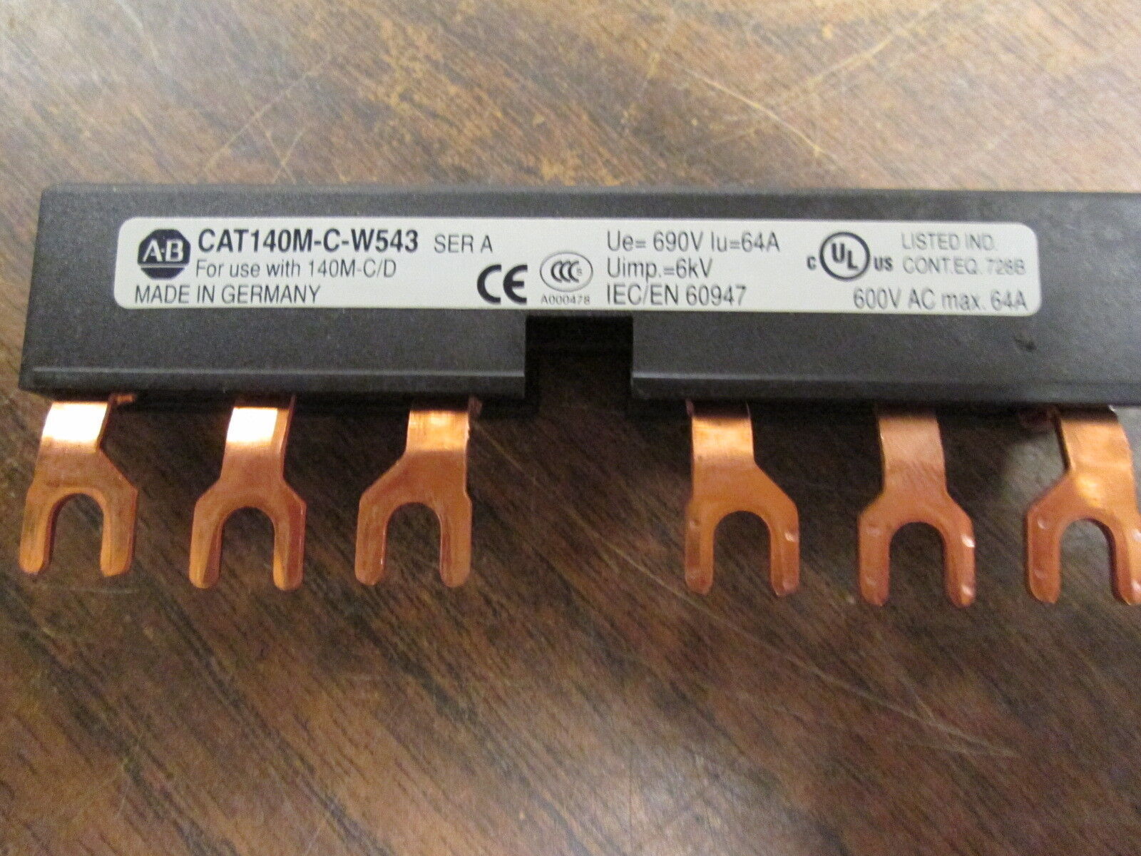 Allen-Bradley BusBar 140M-C-W543 Ser. A 64A 600V Used
