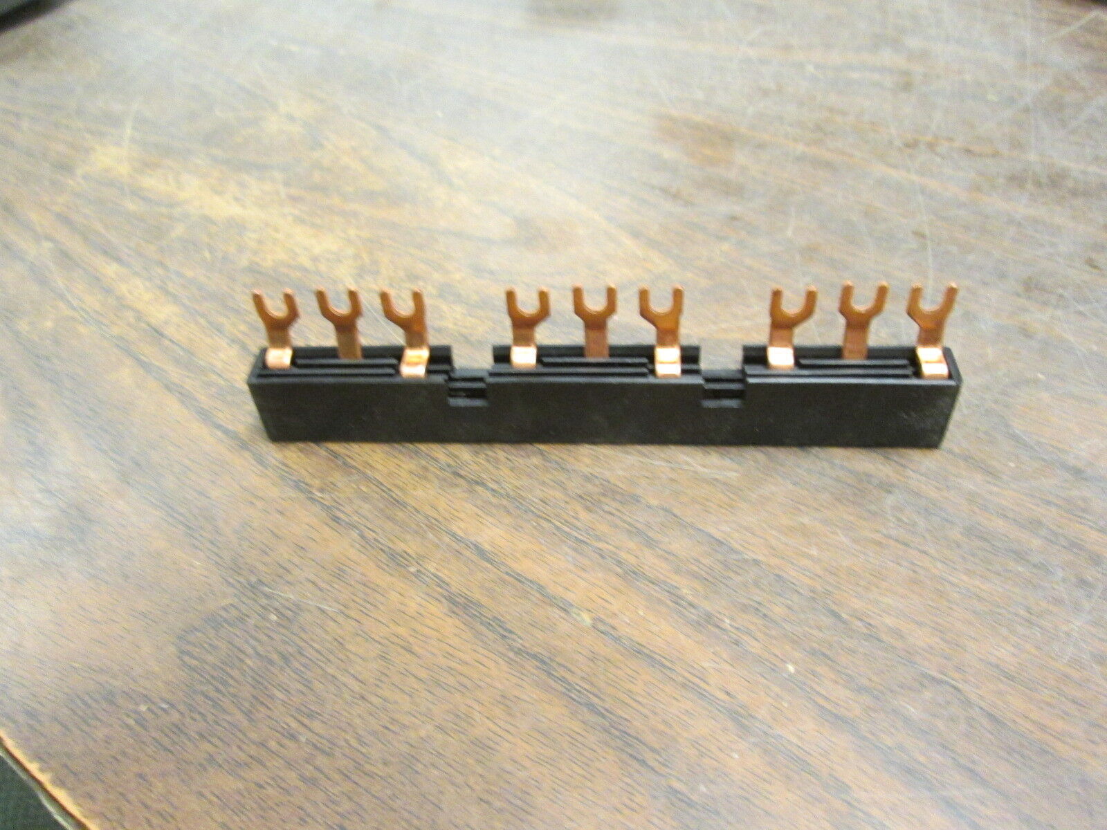 Allen-Bradley BusBar 140M-C-W543 Ser. A 64A 600V Used