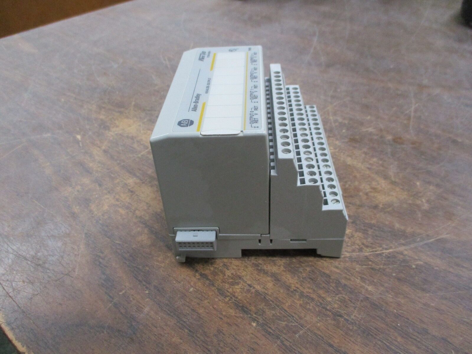 Allen-Bradley Analog Output 1794-OE4 Used