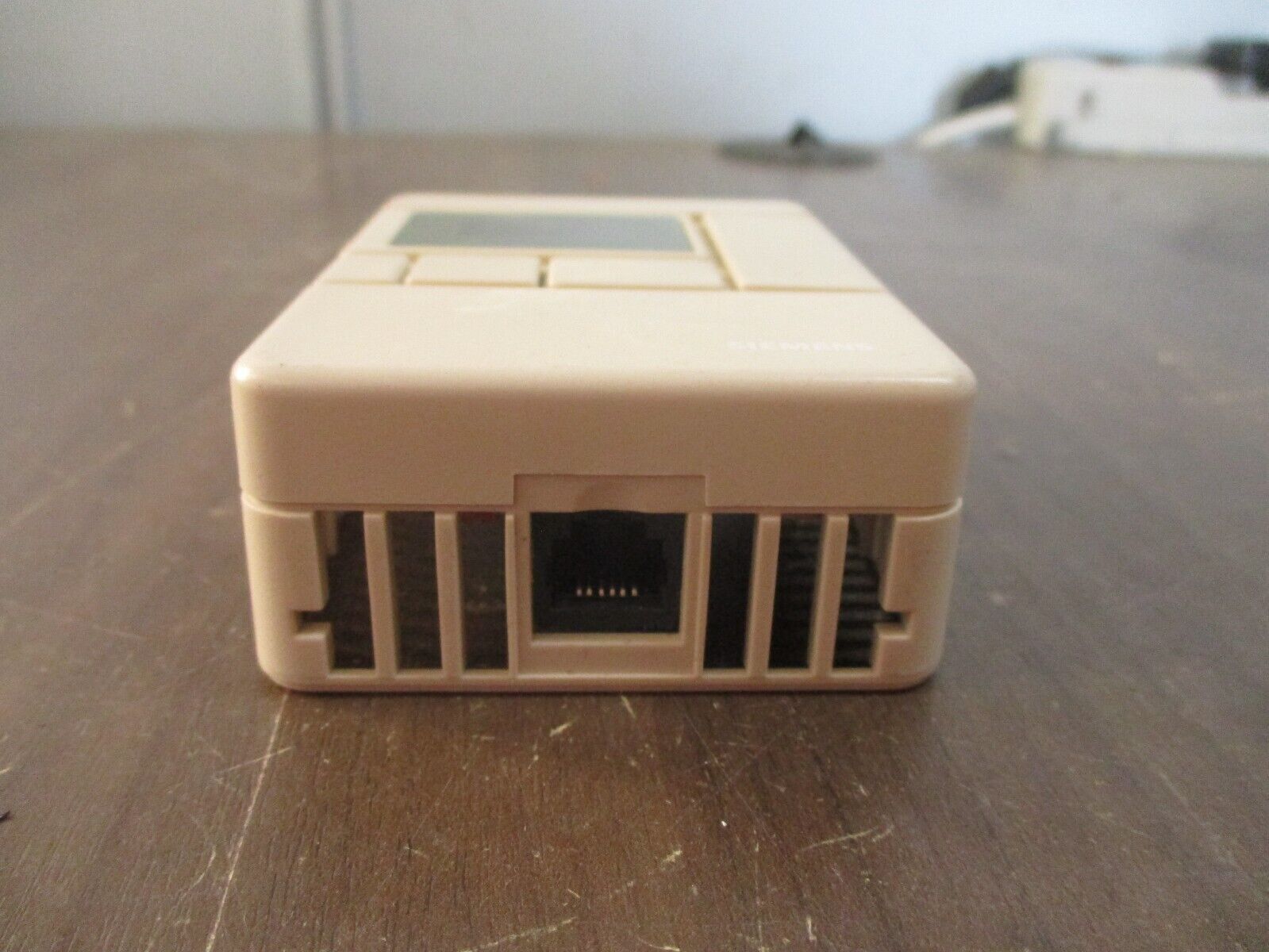 Siemens Room Temp Sensor 540-676FA *No Back* Used