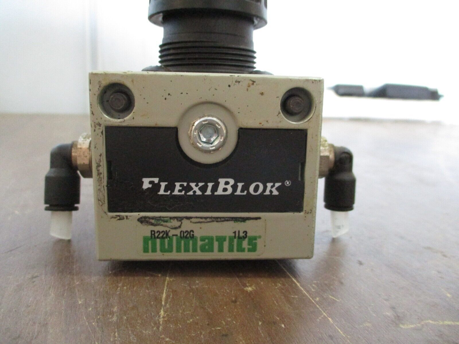 Numatics Flexiblok Pneumatic Regulator Valve R22K-02G Used