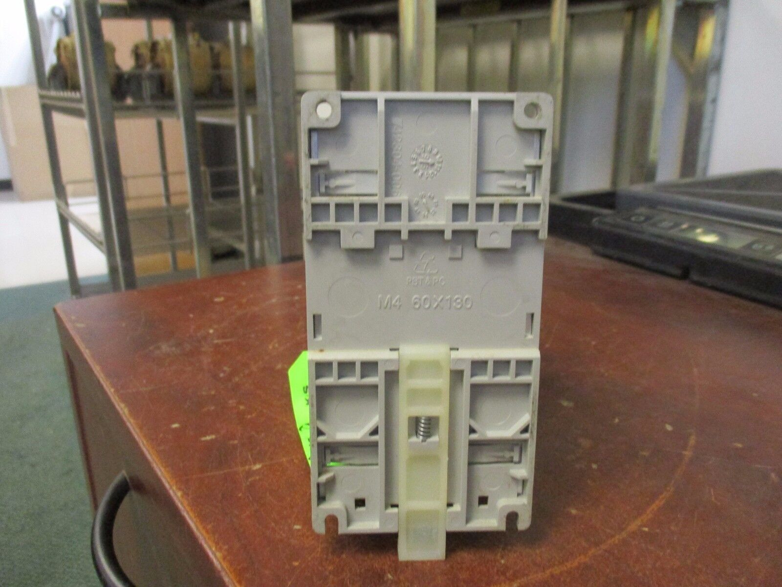 Allen-Bradley Smart Speed Controller 160-BA02NSF1 0.75Hp FRN: 7.04 Used