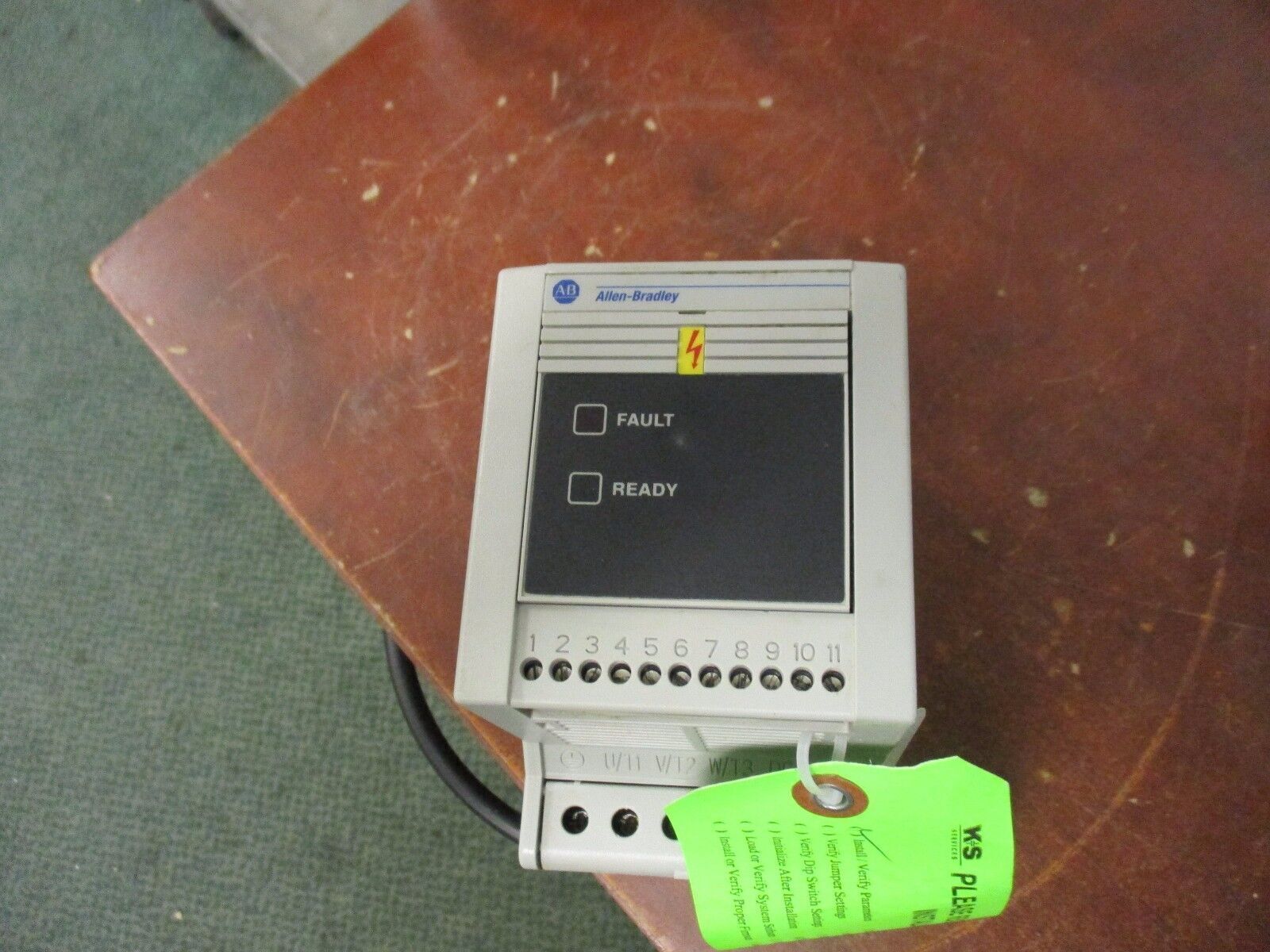 Allen-Bradley Smart Speed Controller 160-BA02NSF1 0.75Hp FRN: 7.04 Used