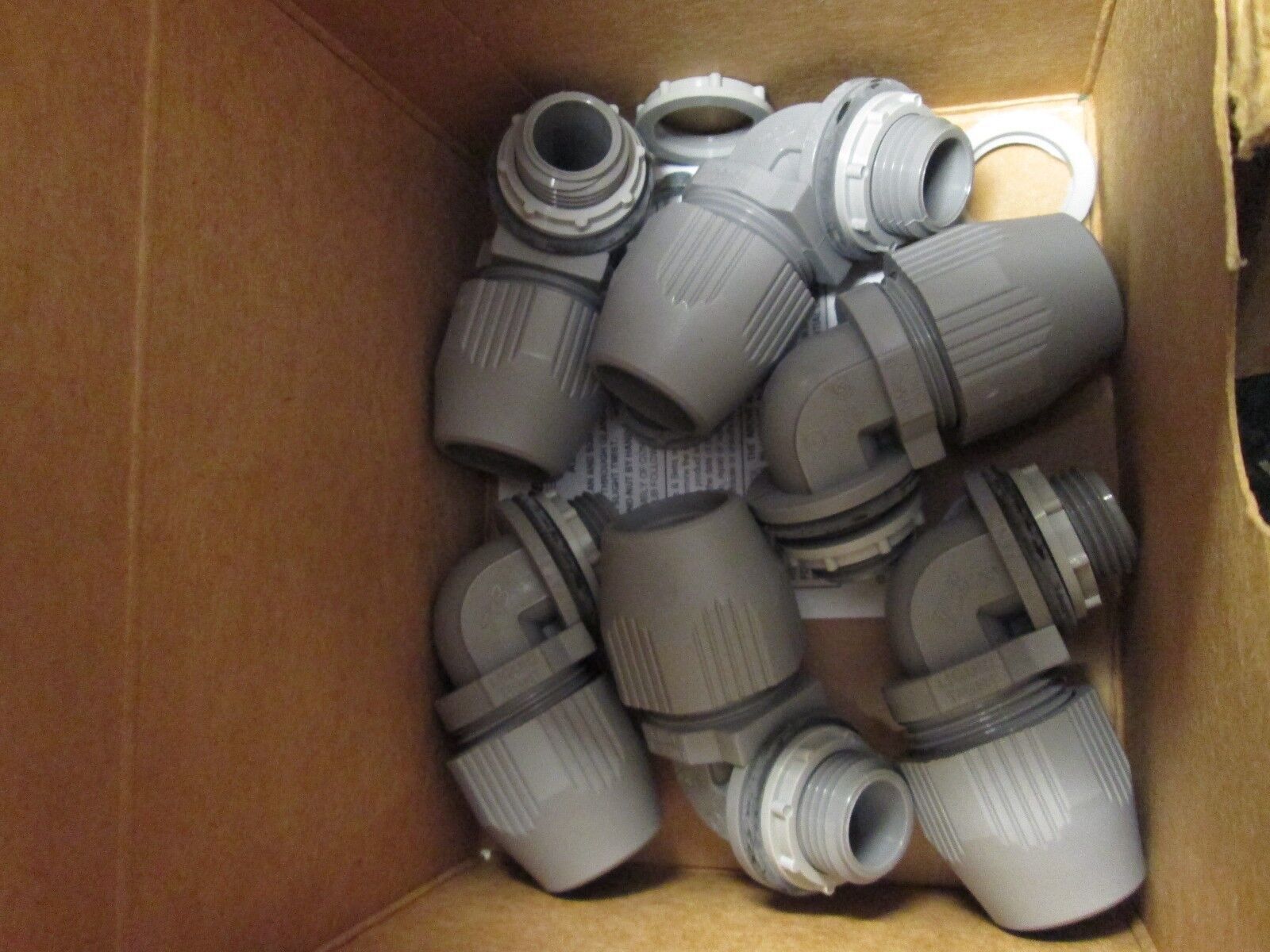 Thomas & Betts 1/2" 90 Degree Liquid-tight Connector LT591 *Lot of 6* New
