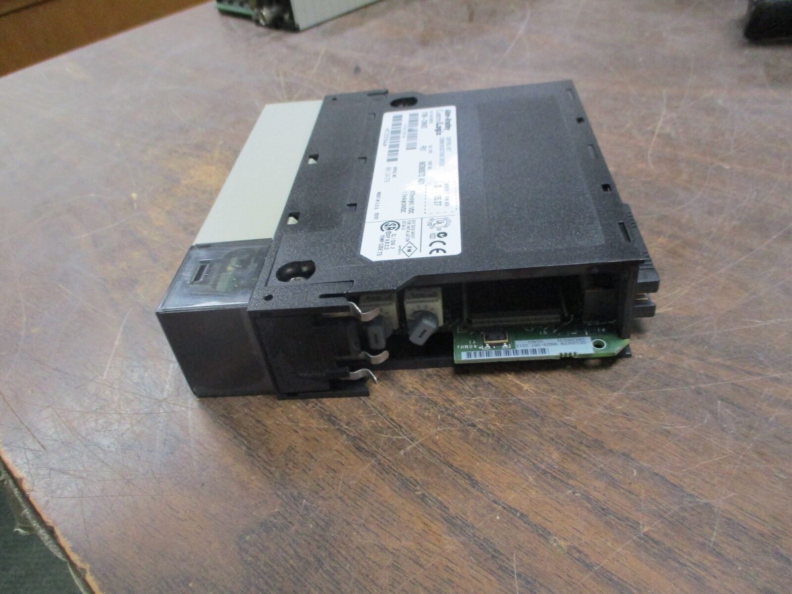 Allen-Bradley ControlLogix ControlNet Comm Bridge Module 1756-CNB/D Rev F01 Used