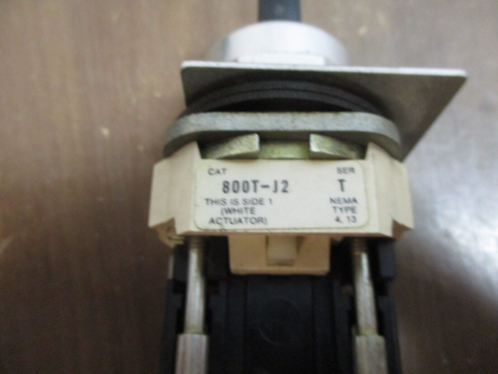 Allen-Bradley Selector Switch 800T-H2 Ser. T Nema Type 4, 13 Used
