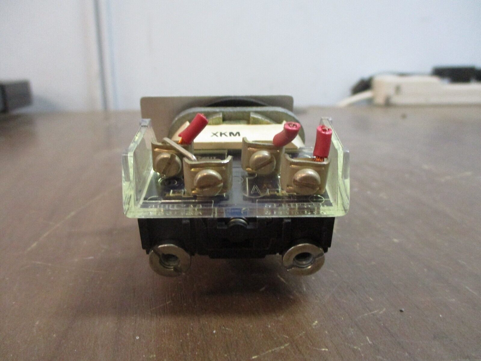 Allen-Bradley Selector Switch 800T-H2 Ser. T Nema Type 4, 13 Used