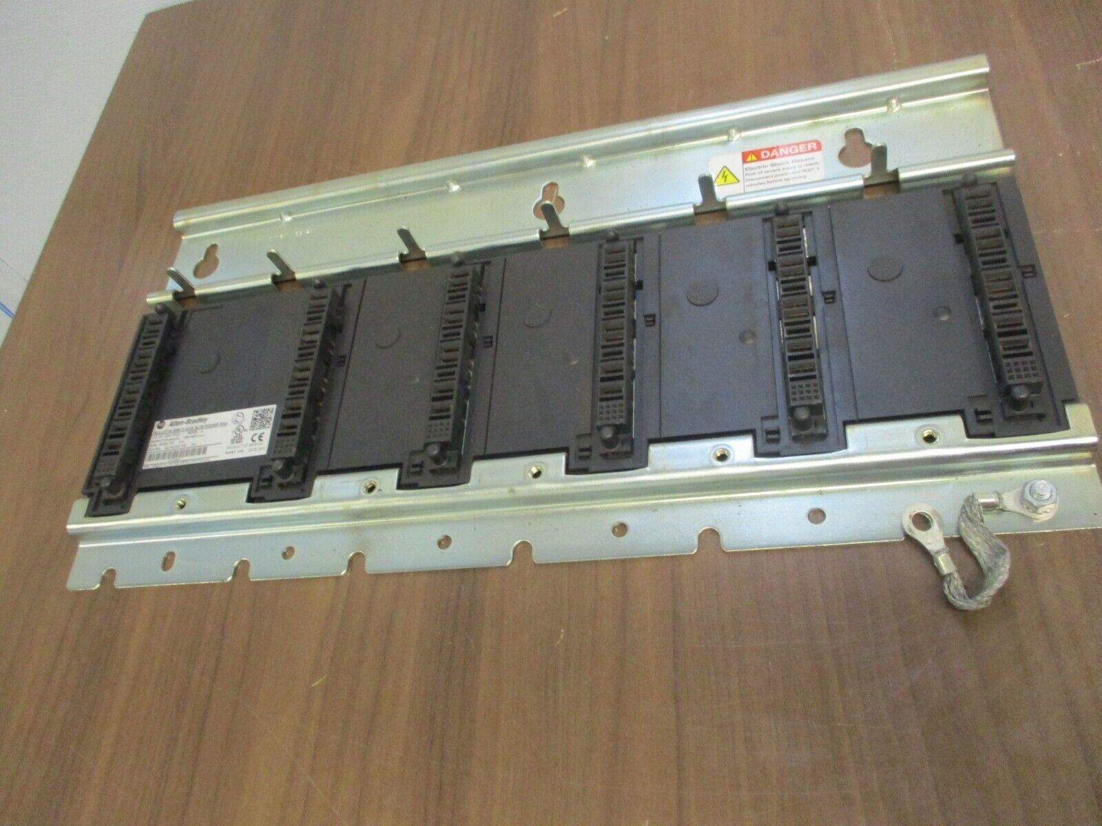 Allen-Bradley 5-Axis Slim Power Rail 2094-PRS5 Ser. A Buss:325/650 70A Used