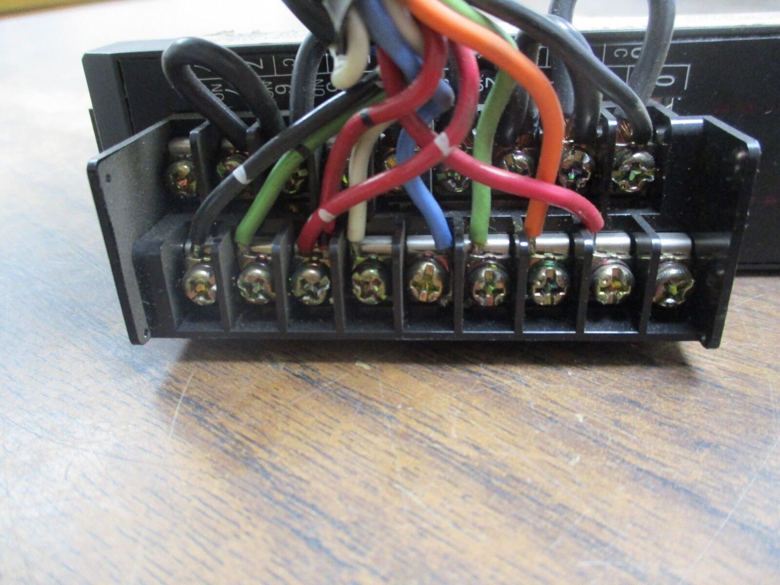 Horner Electric Isolated Relay Output Module HE610RLY110A Used