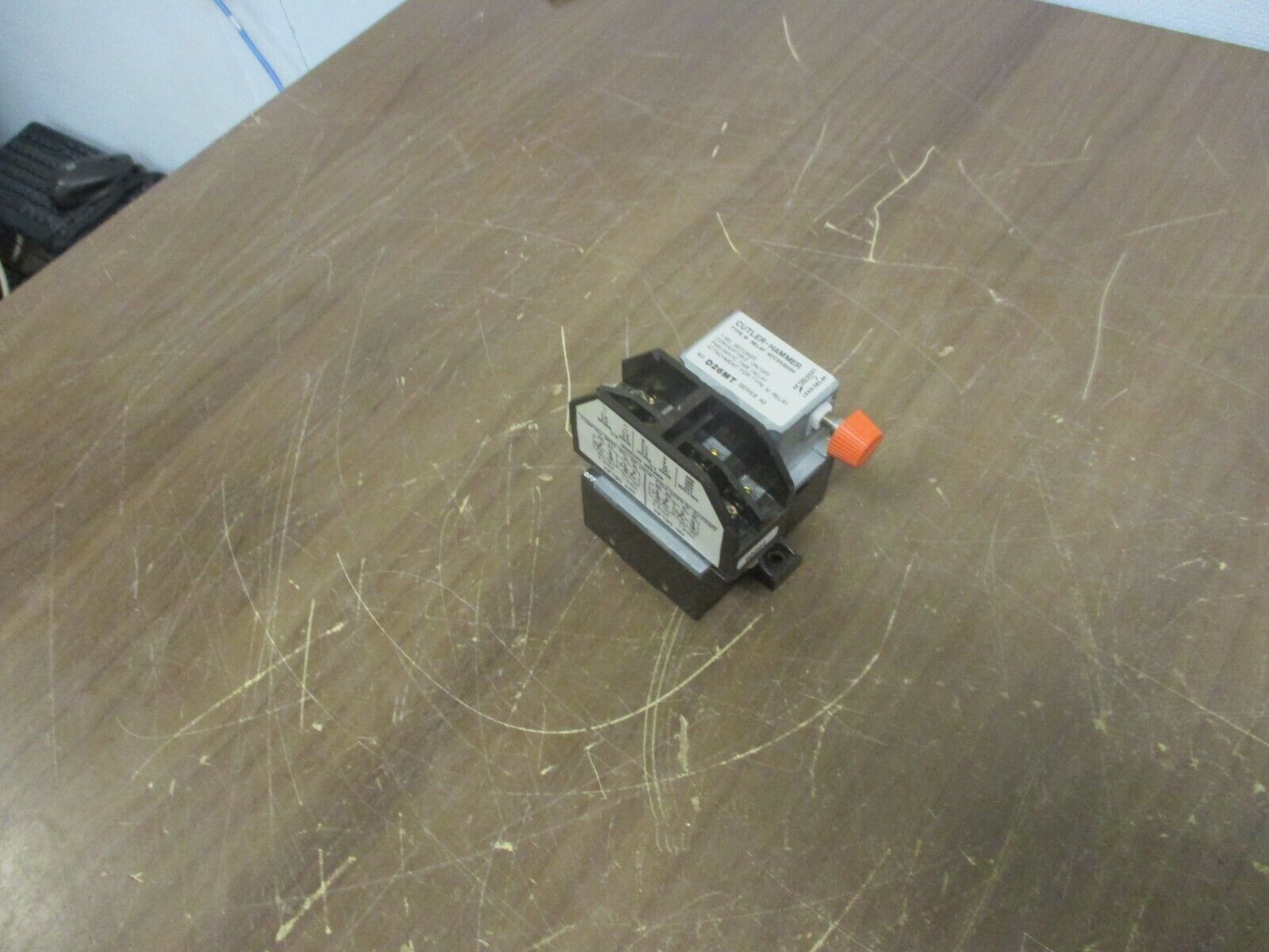 Cutler-Hammer Type M Relay D26MT Range:1-180sec Used *Missing 3 Terminal Screws*