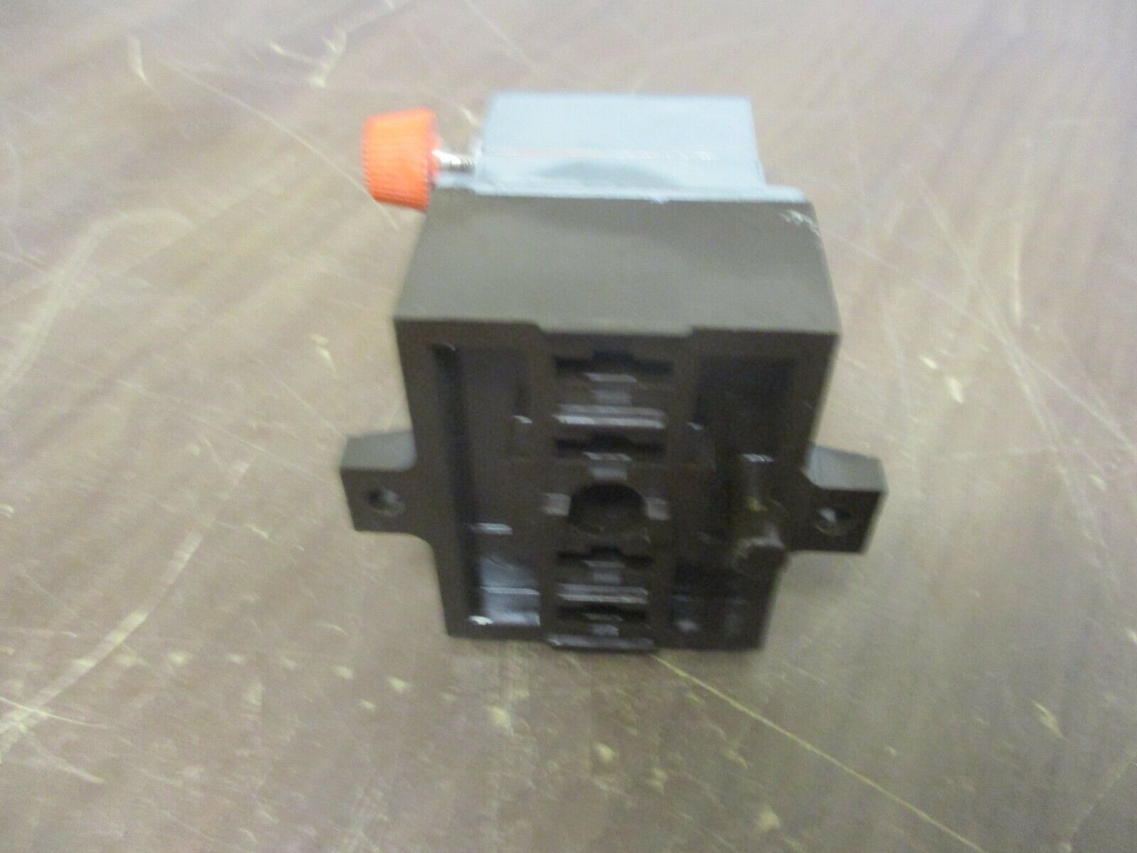 Cutler-Hammer Type M Relay D26MT Range:1-180sec Used *Missing 3 Terminal Screws*