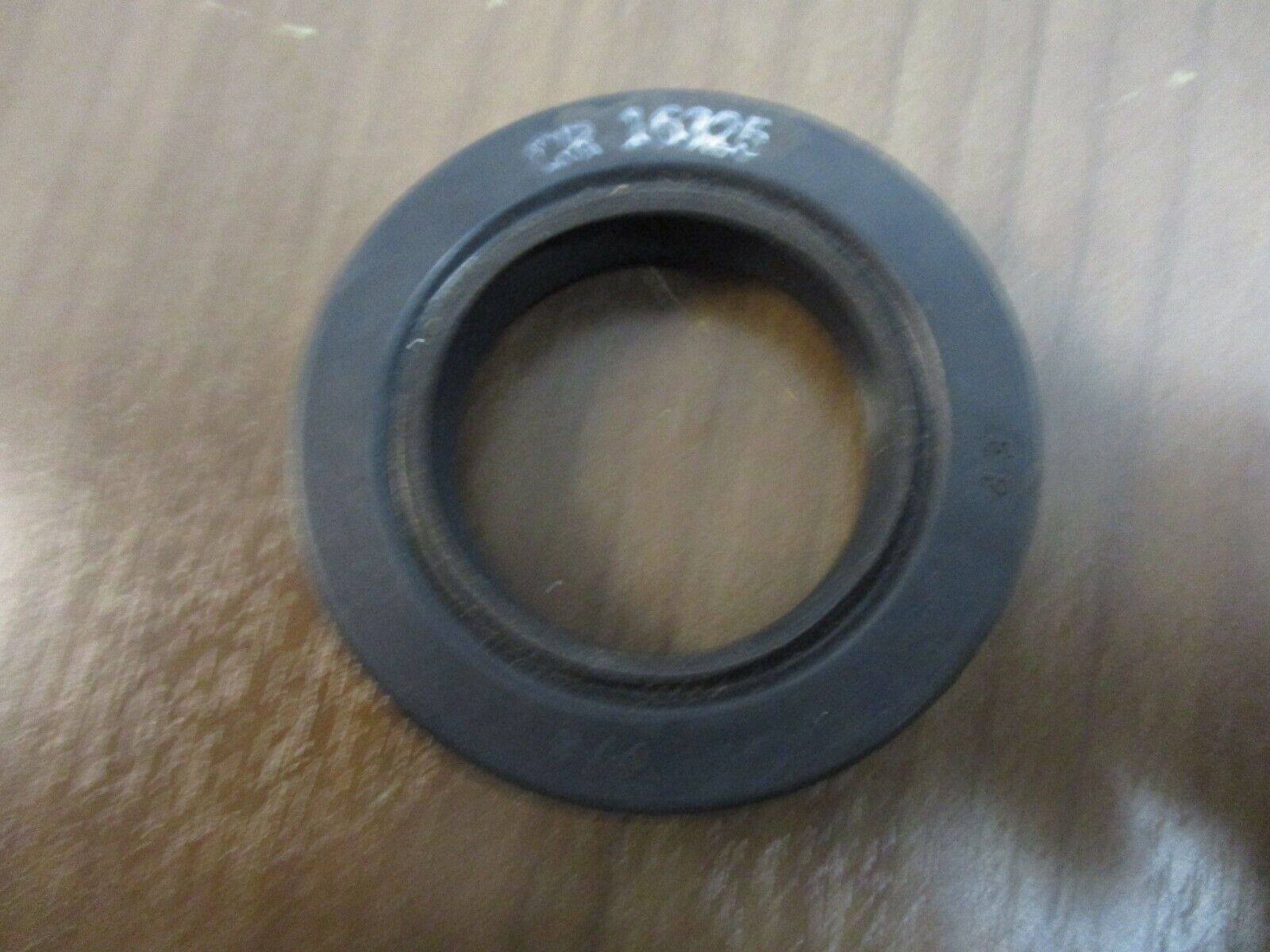 C/R Oil Seal 16325 *Lot of 5* New Surplus