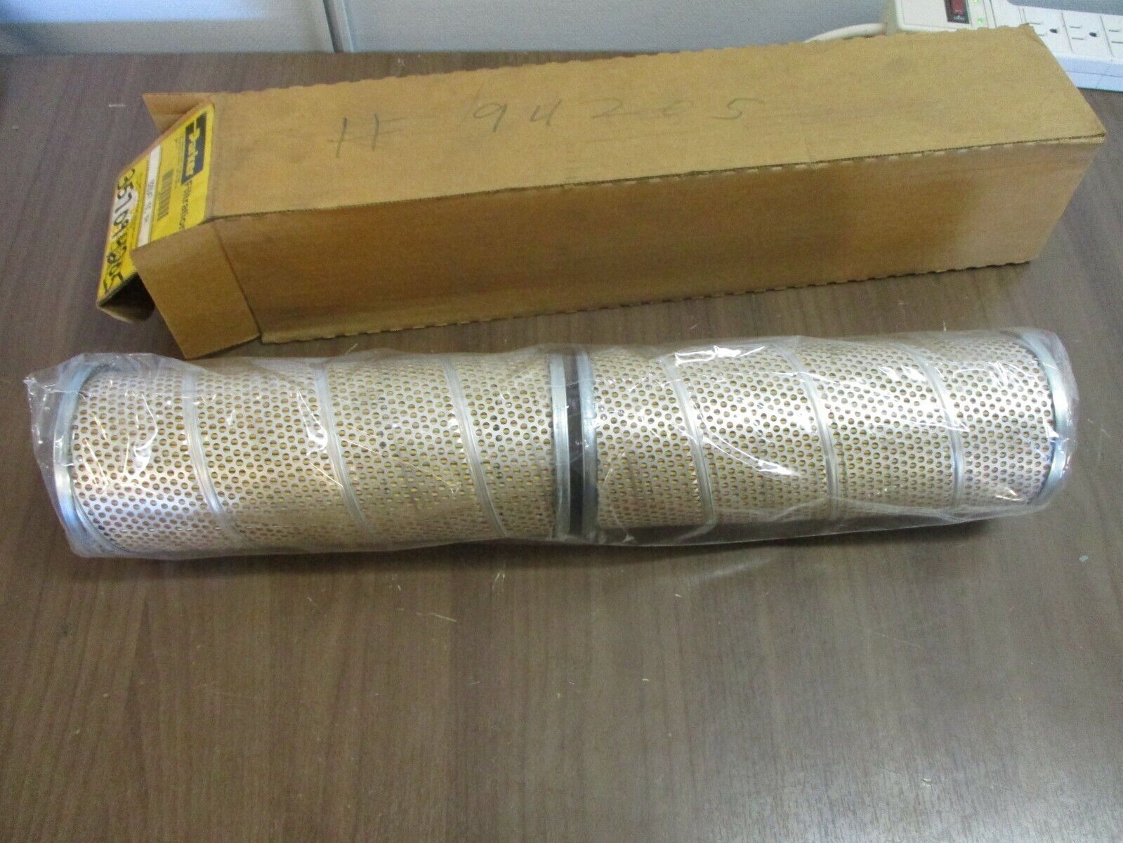 Parker Filter Element 925047 10C VH New Surplus