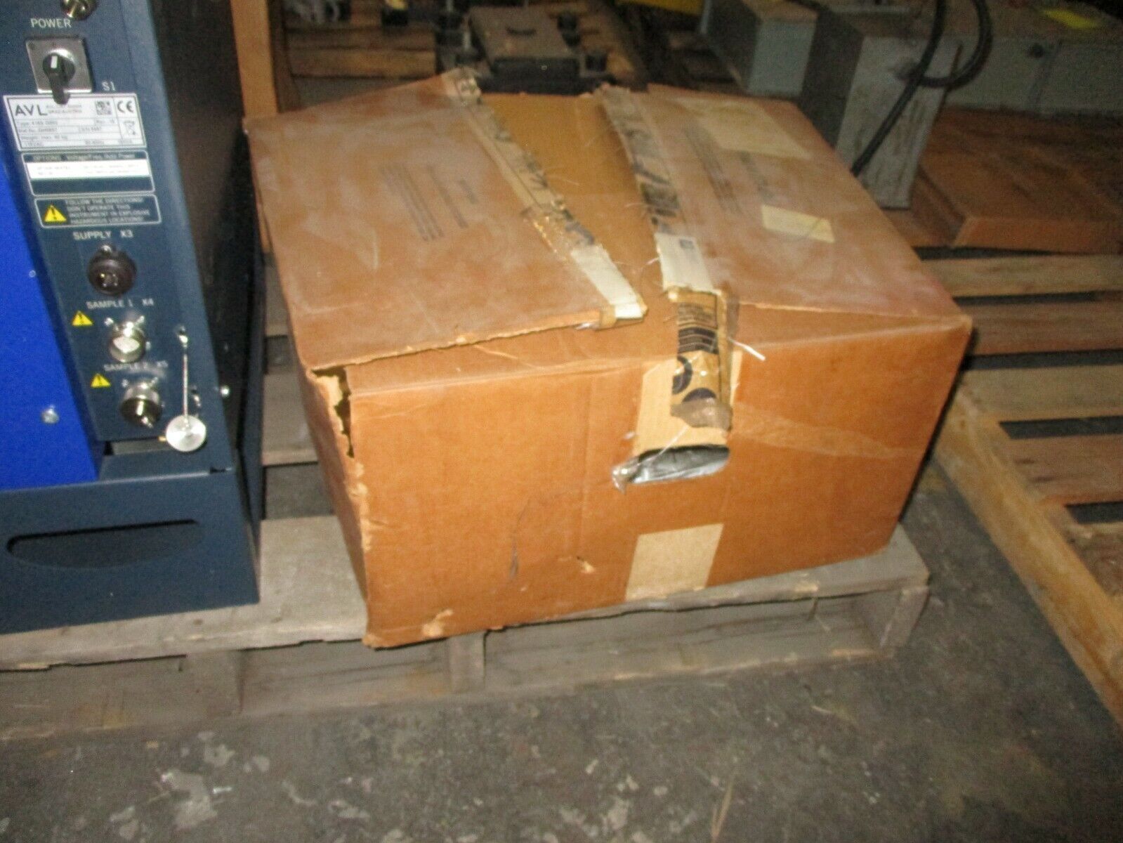 Hubbell Perimaliter II Outdoor Lighting PGM070S1281 70W HPS Lamp ALHPF Ballast