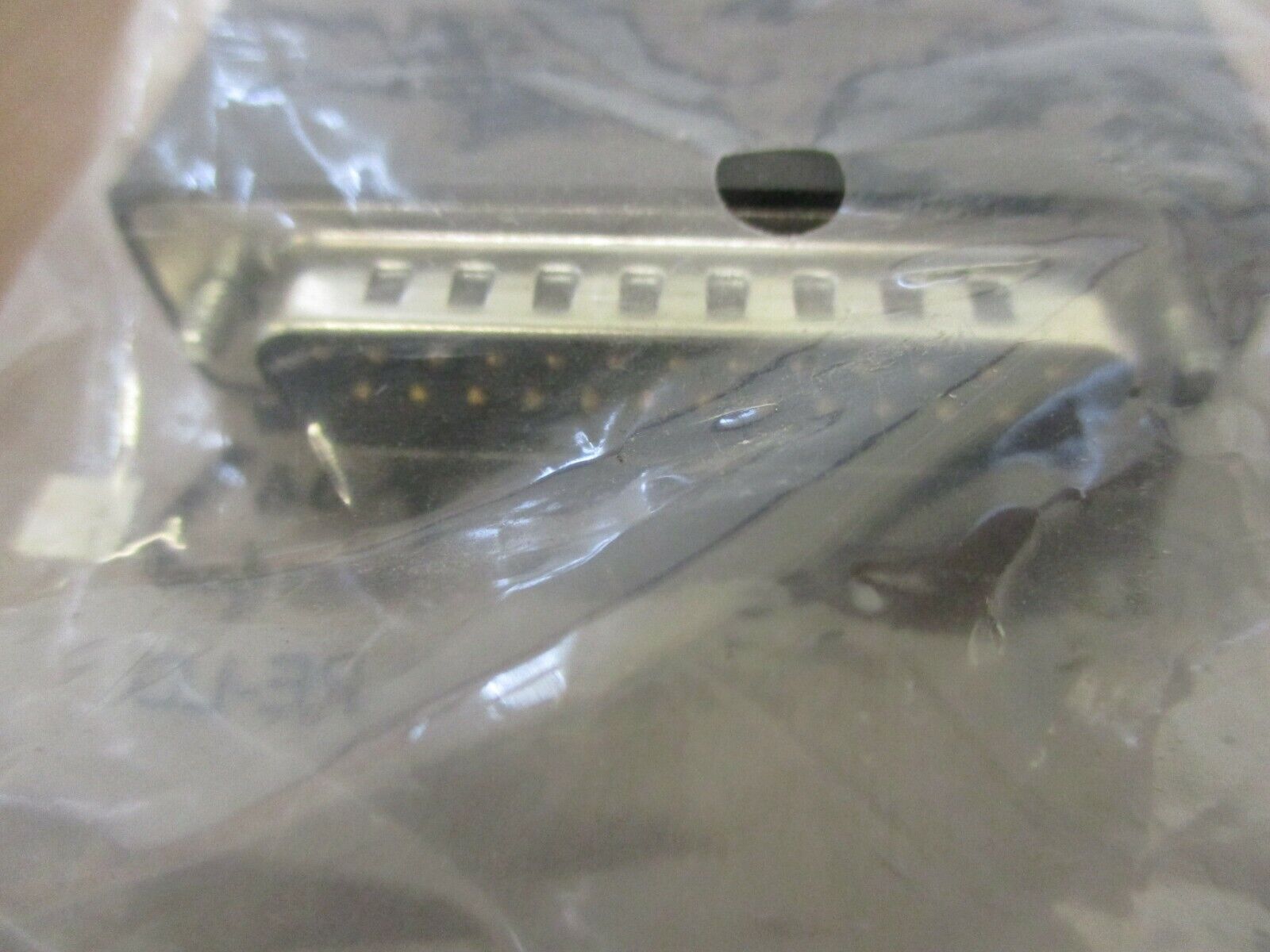GE Fanuc I/O Bus Terminal Plug 44A729140-002R01 New Surplus