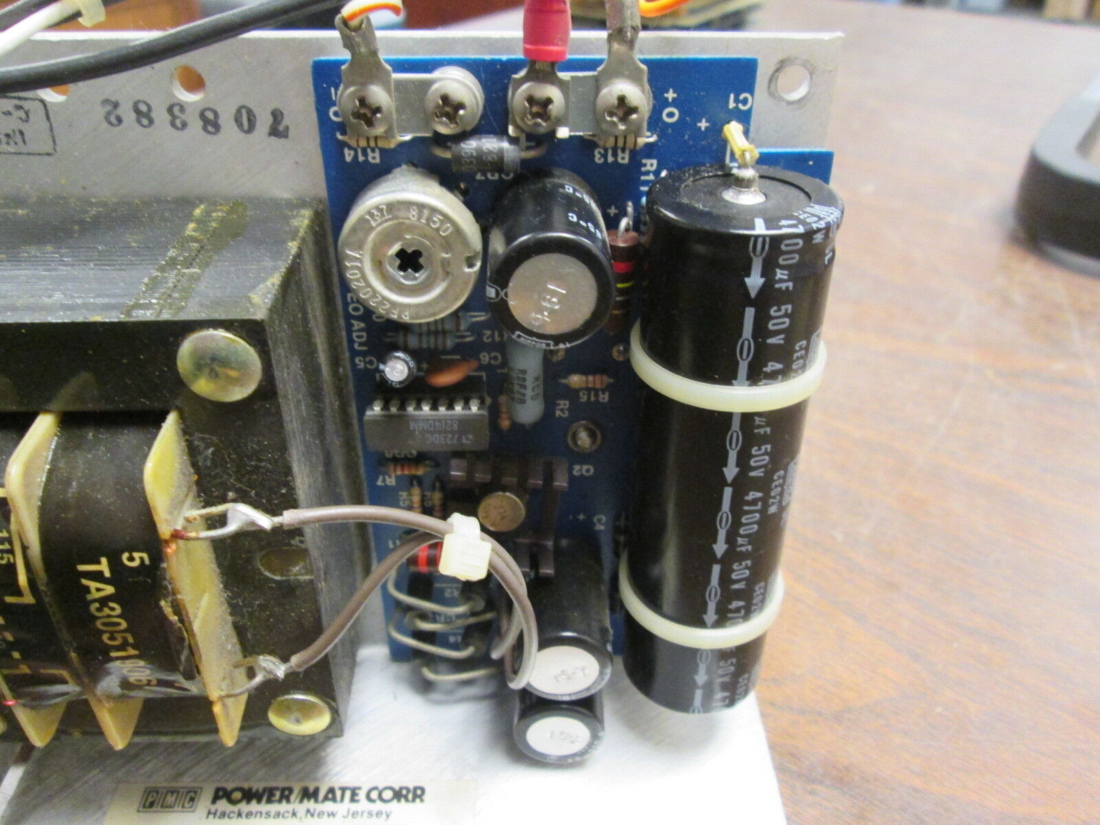 Power/Mate Corp. Econo/Mate Regulated Power Supply EMA 24 C Used