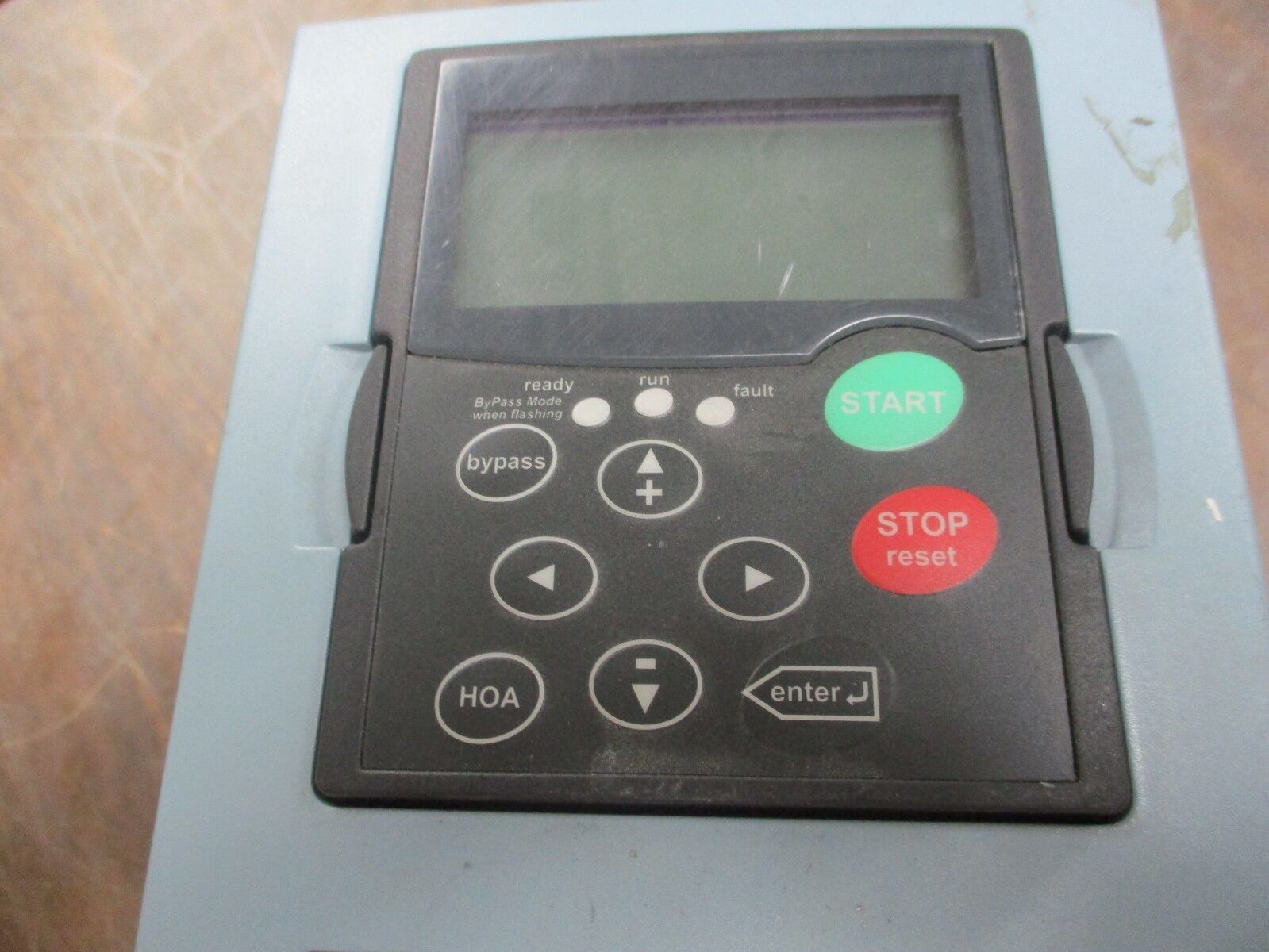 Eaton AC Drive VS002210A-00000 2HP *Missing Terminal Cover* Used