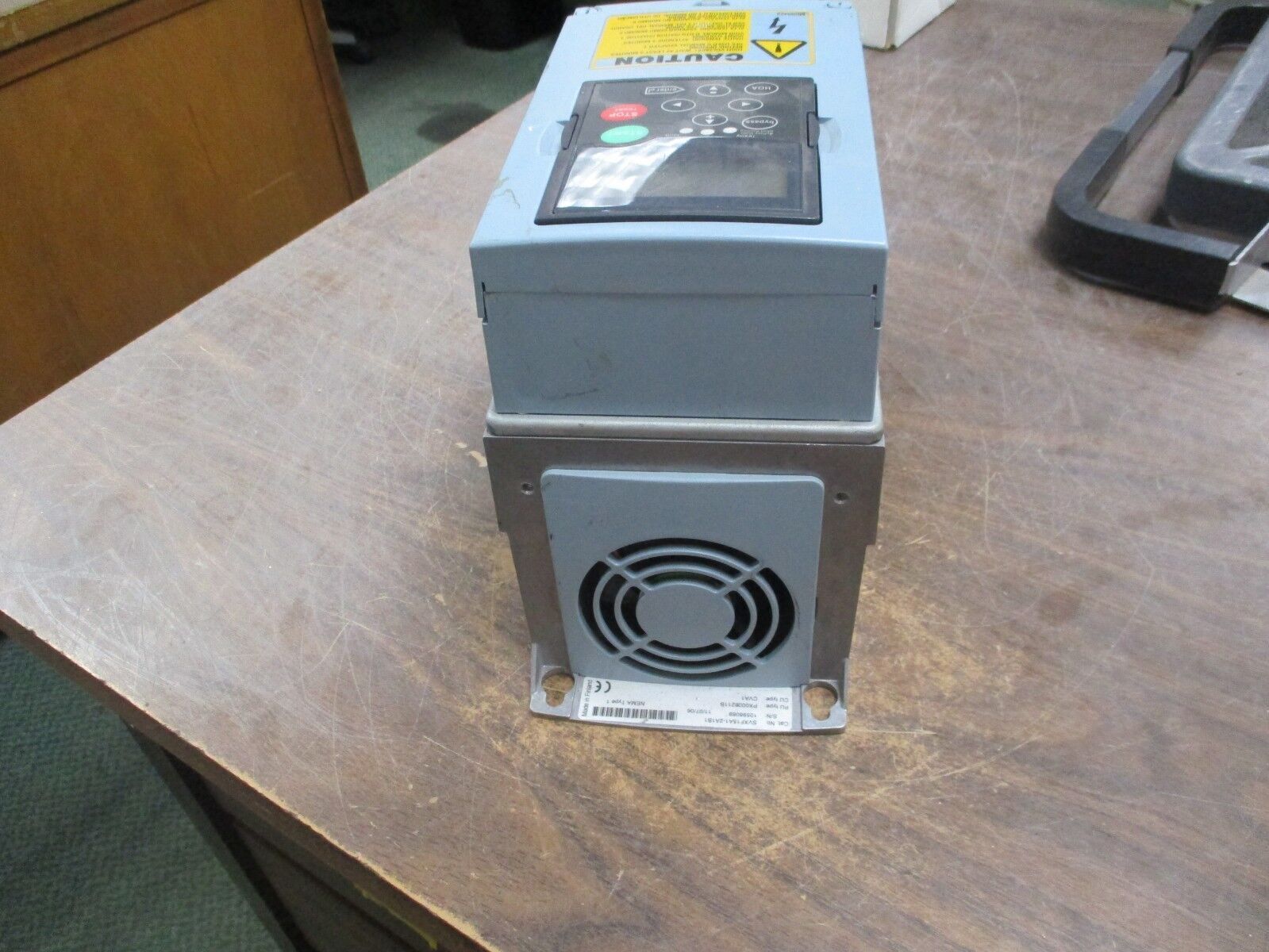 Eaton AC Drive VS002210A-00000 2HP *Missing Terminal Cover* Used