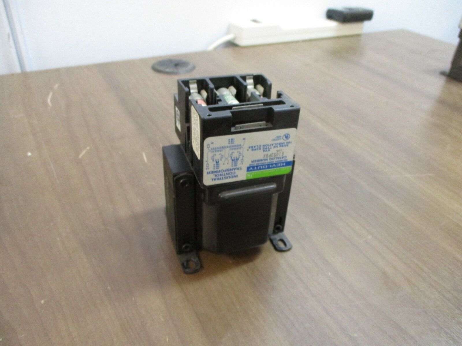 Hevi-Duty Control Transformer E1053PBX 0.105kVA Pri: 240/480V Sec: 120V 50/60Hz