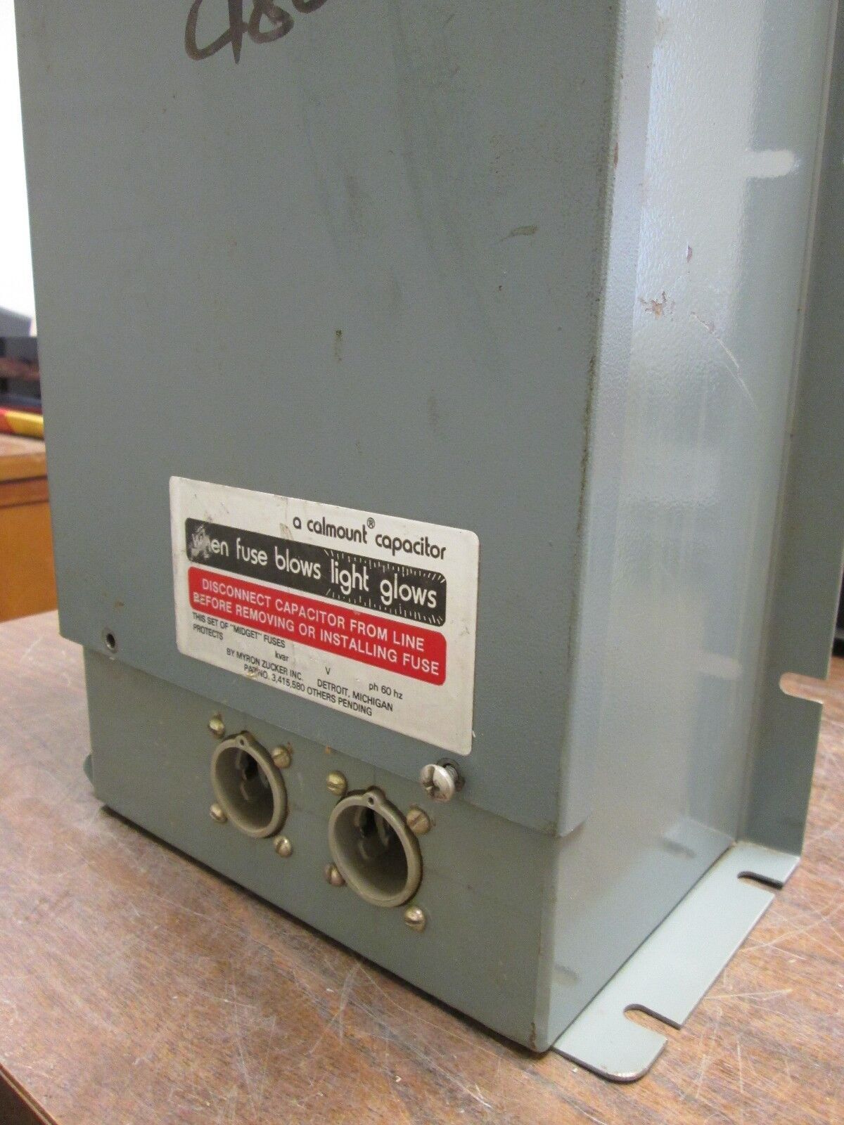 Calvault Calmount Capacitor 7x43 VL 7.5KVAR 480V 3ph 60Hz Used