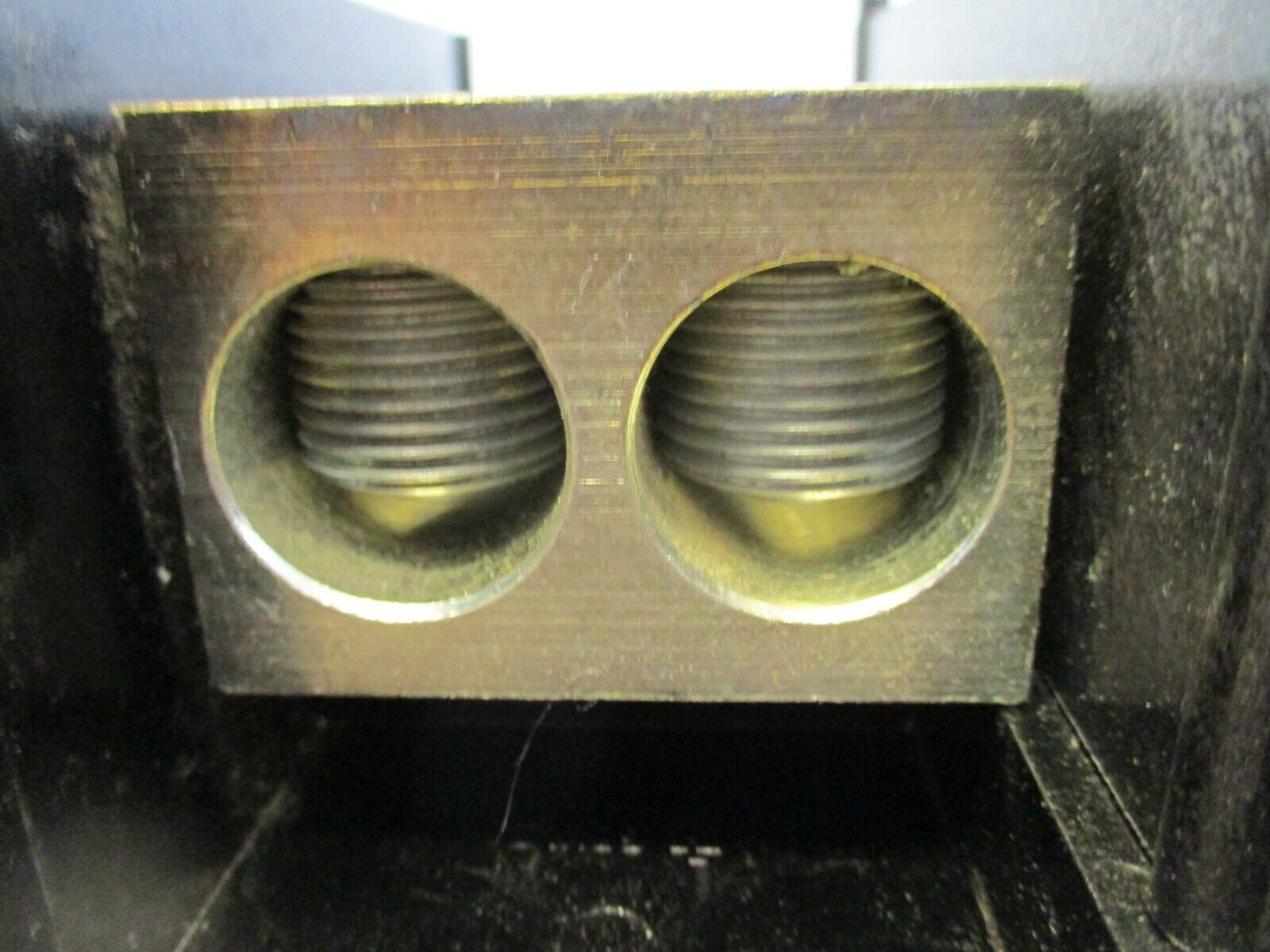 Gould Shawmut Power Distribution Block 69311 600V 1P Used