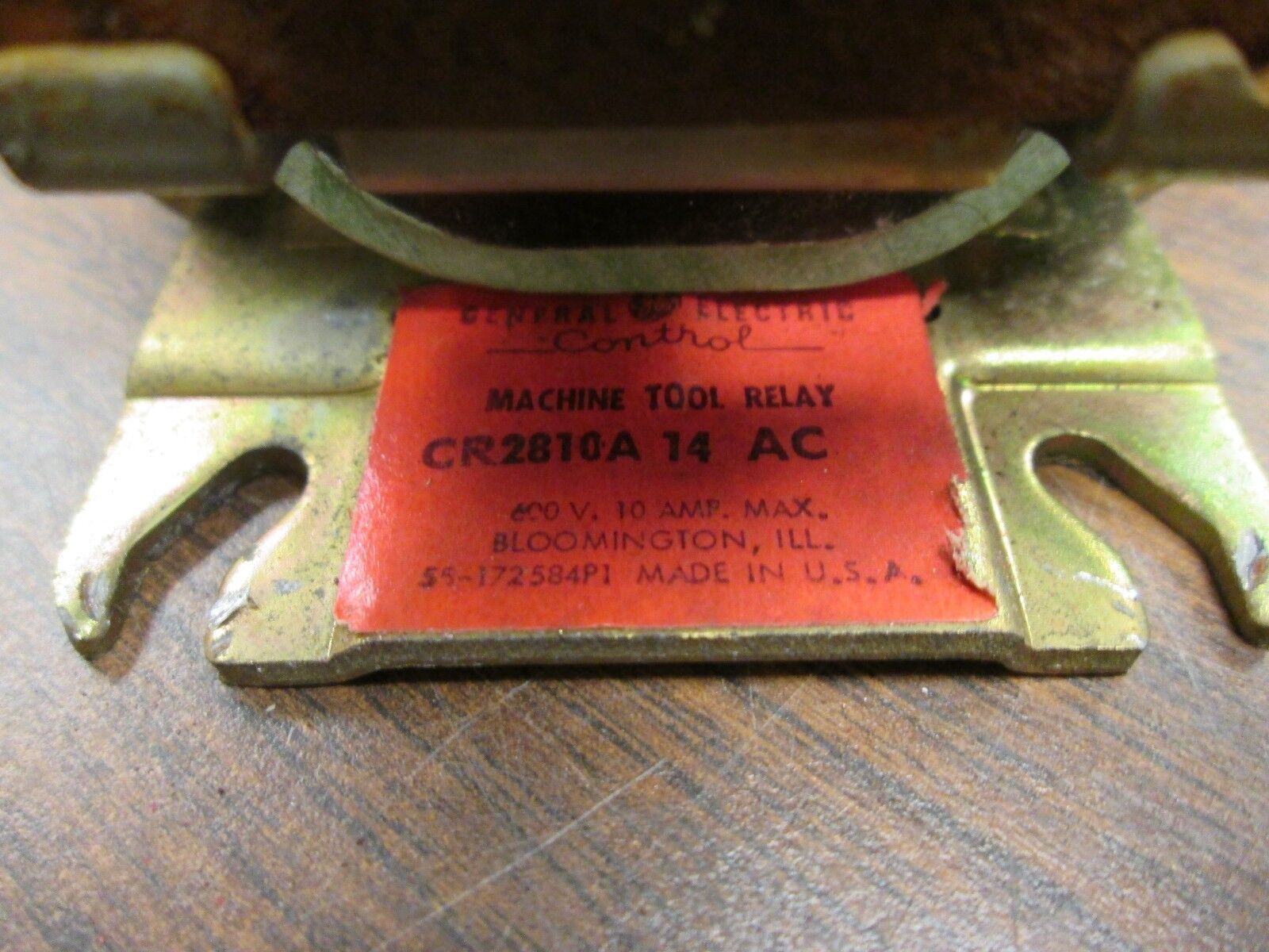 GE Machine Tool Relay CR2810A 14 AC 10A 600V 110/92V Coil Used