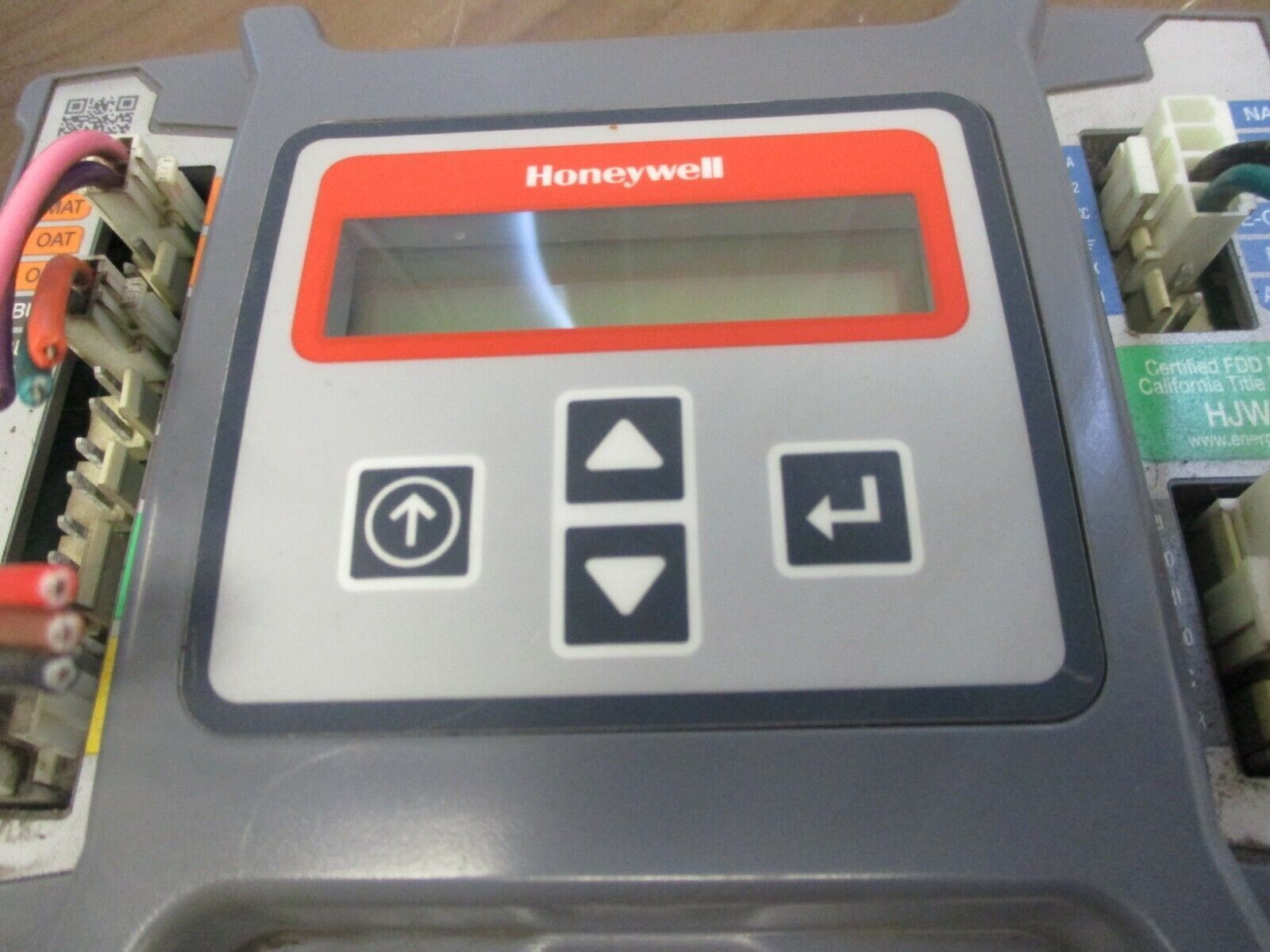 Honeywell Economizer Controller W7220A1000 S/W Ver. 1.07 Used