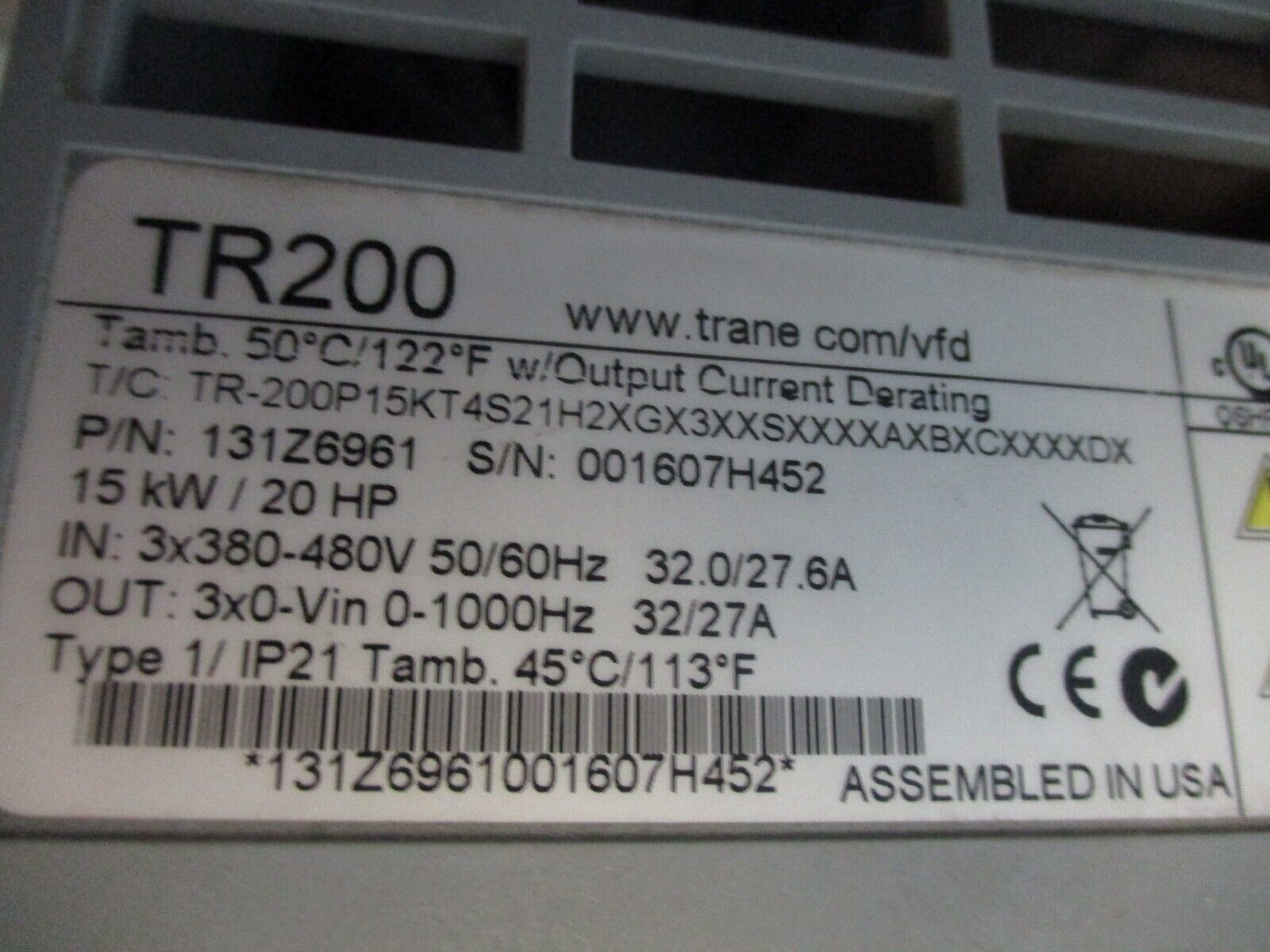 Trane TR200 AC Drive w/ Disconnect 131Z6961 20HP 3Ph w/ Keypad Used