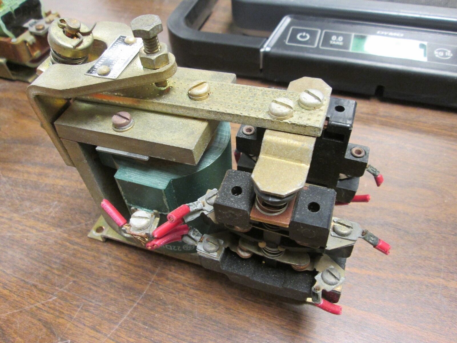 GE Relay C100 B10 10A 600V 125VDC Coil