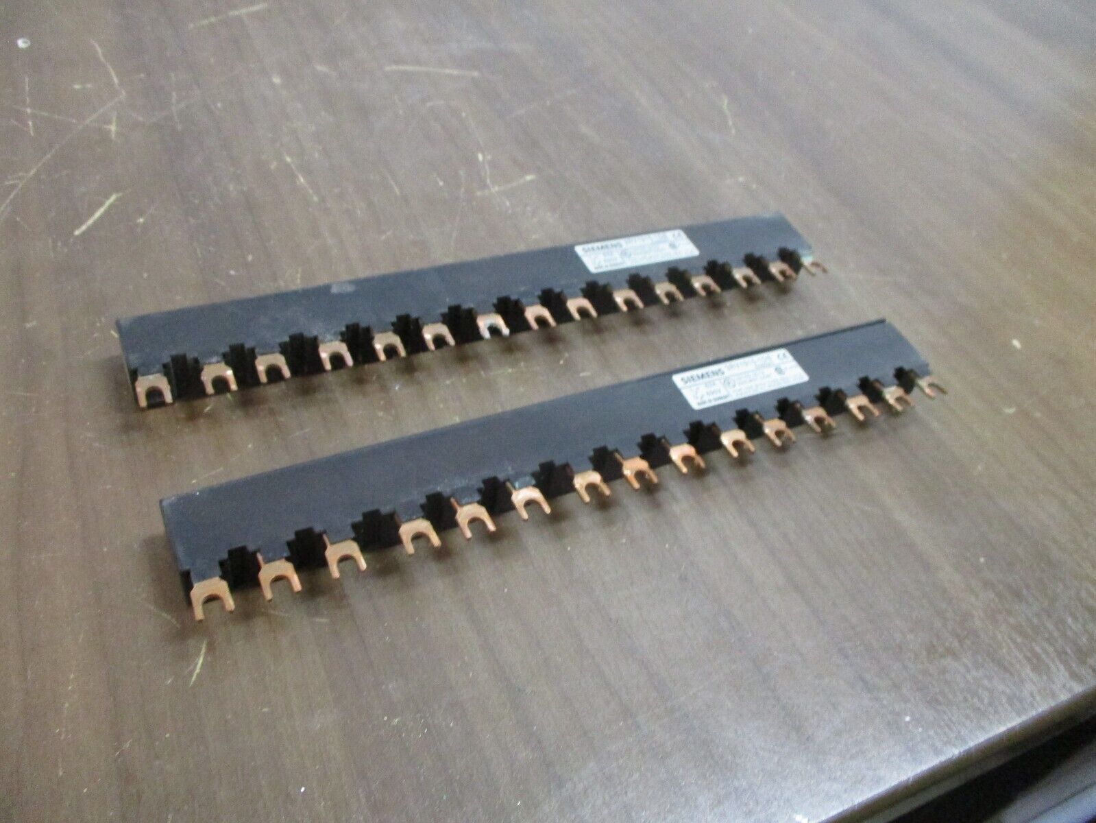 Siemens Busbar 3RV1915-1DB 65A 600V For Use w/ Type 3RV1.1/1.2 *Lot of 2* Used