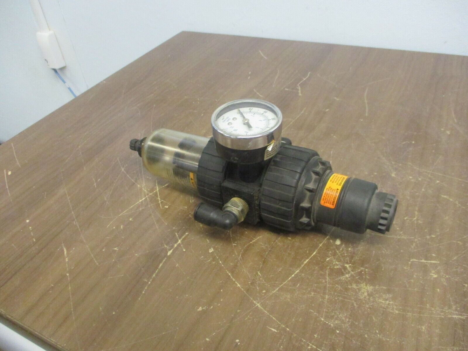 Parker Filter/Regulator 06E21A13AC 150PSI Max 125°F Max Used