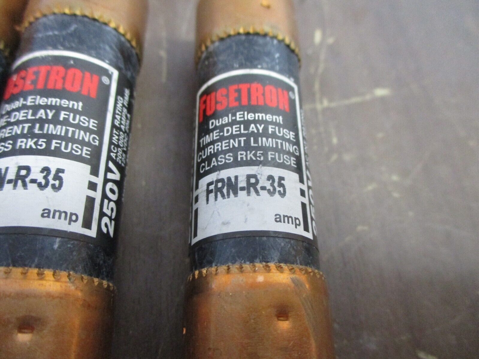 Bussmann Fusetron Fuse FRN-R-35 35A 250V *Lot of 4* Used