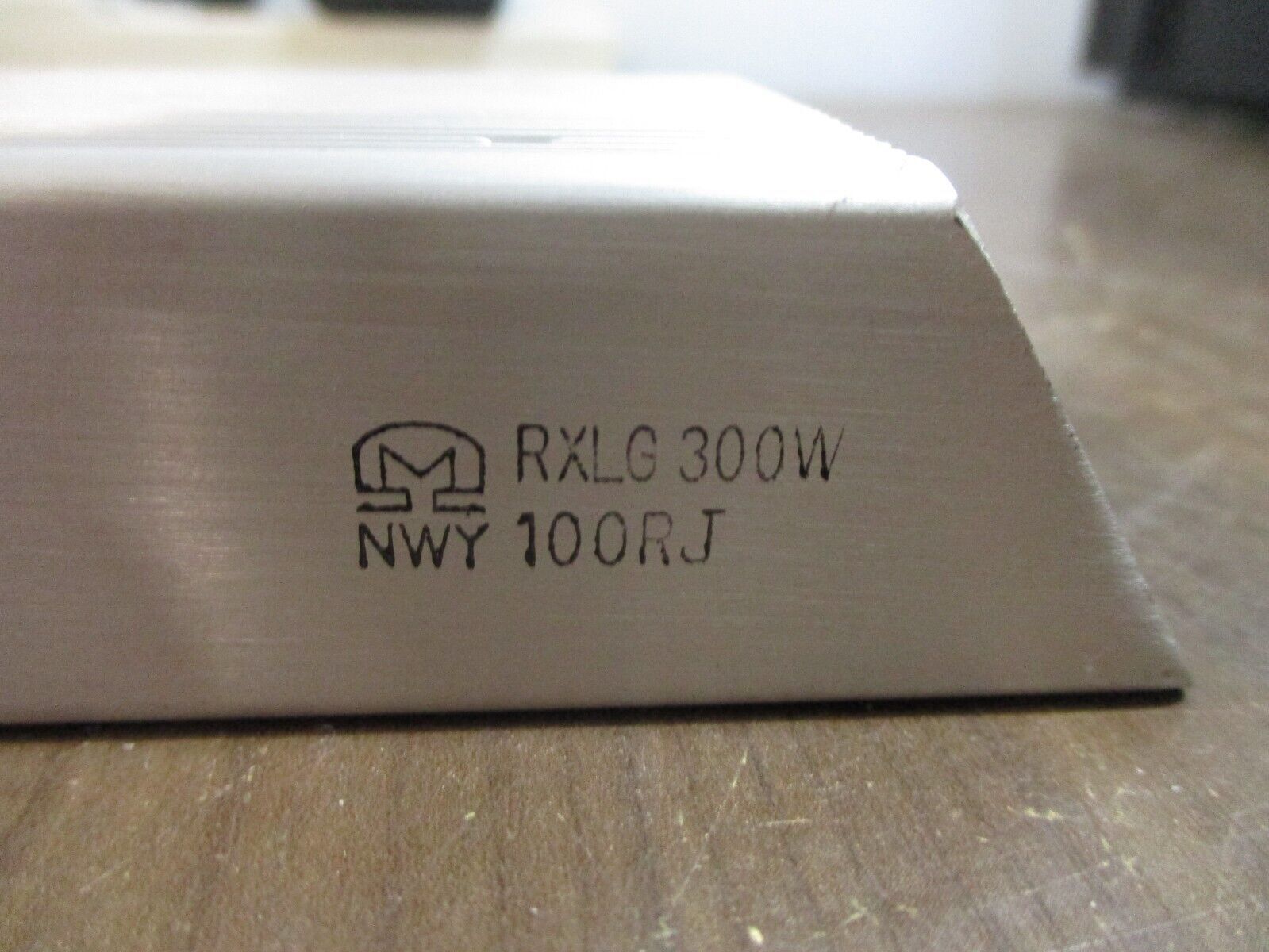 NWY Braking Resistor RXLG300W100RJ 300W 100ohms Used