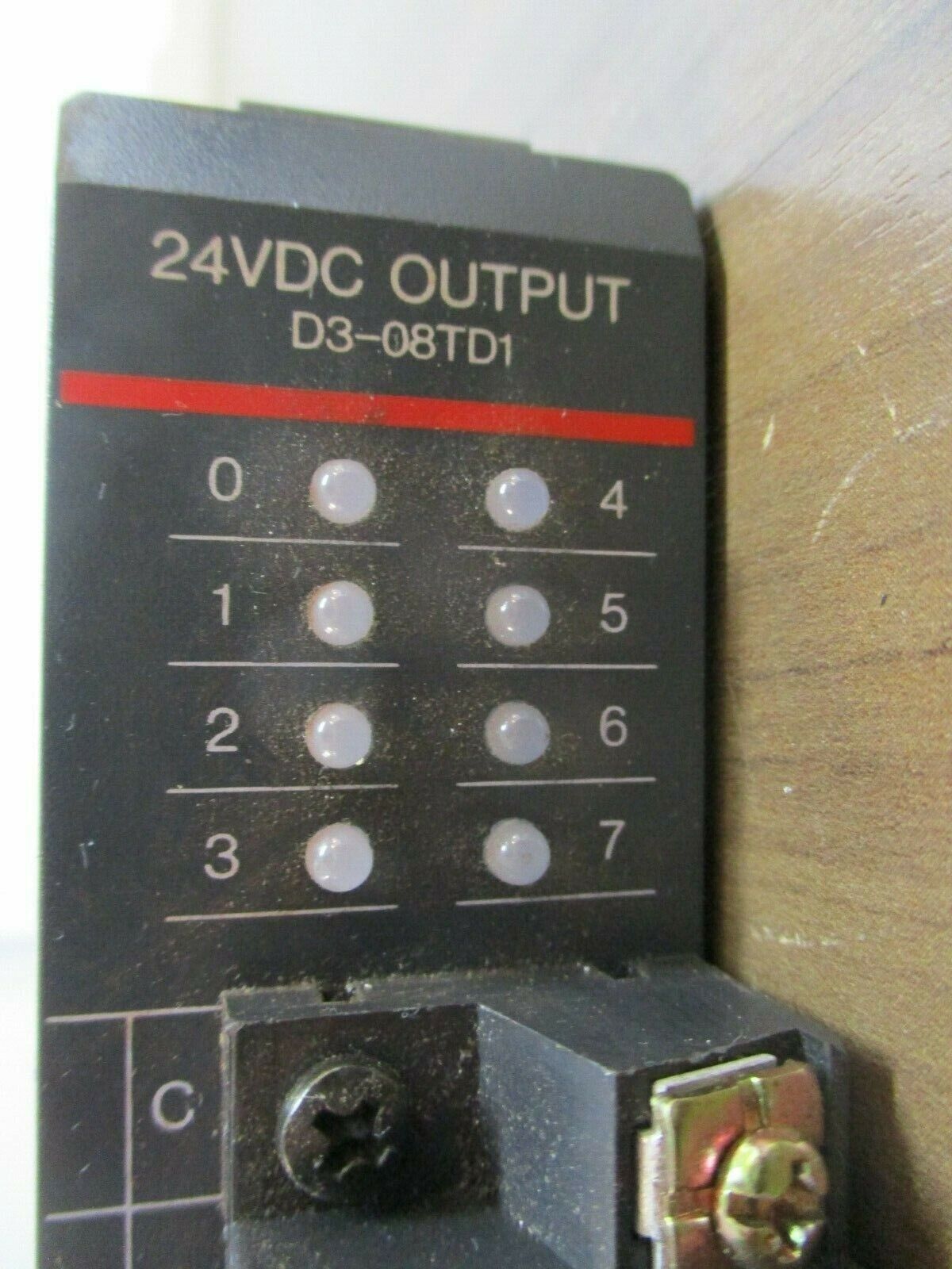 Automation Direct Output Module D3-08TD1 5-28VDC *Missing Terminal Cover*, Used