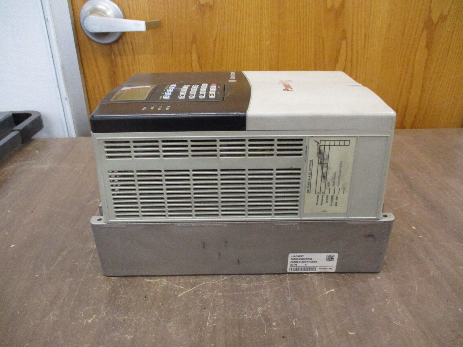 Allen-Bradley PowerFlex 70 AC Drive 20AD011A0AYYANNN 7.5HP 3Ph w/ Keypad Used