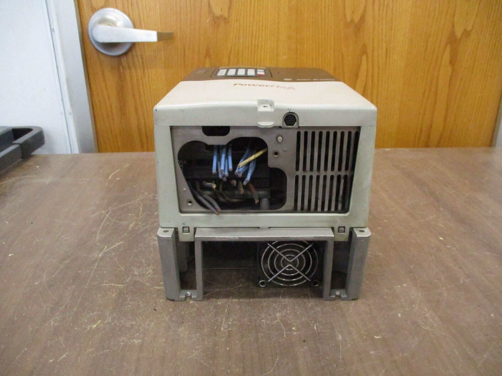 Allen-Bradley PowerFlex 70 AC Drive 20AD011A0AYYANNN 7.5HP 3Ph w/ Keypad Used