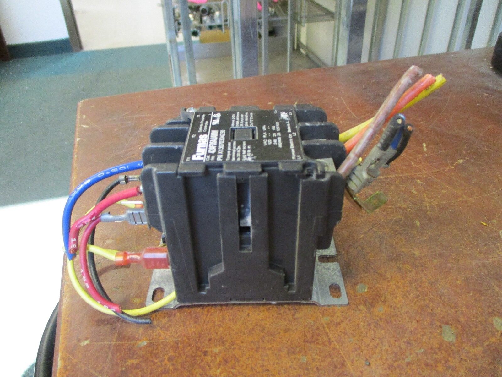 Furnas Contactor  42AF35AJAMW 24V Coil 25A 600V Used