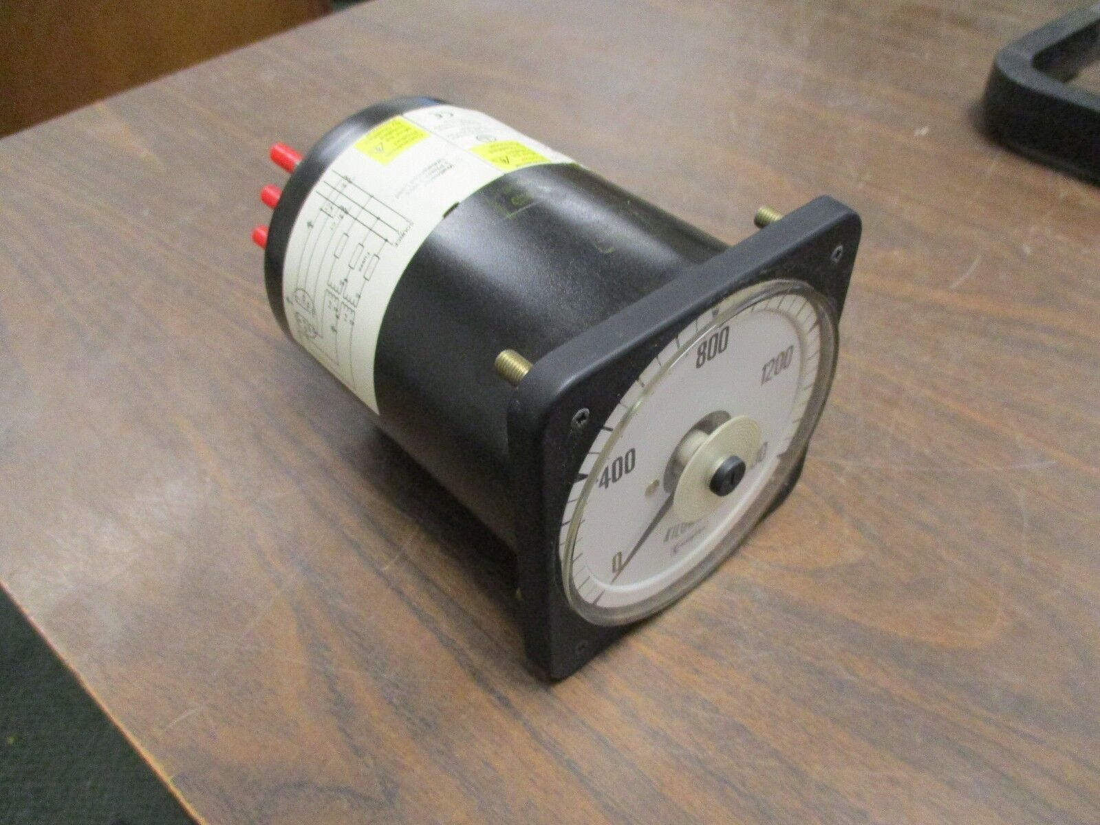 Crompton AC Killowatt Meter 077-218A-QQVG-C6 Range: 0-1600KW Used