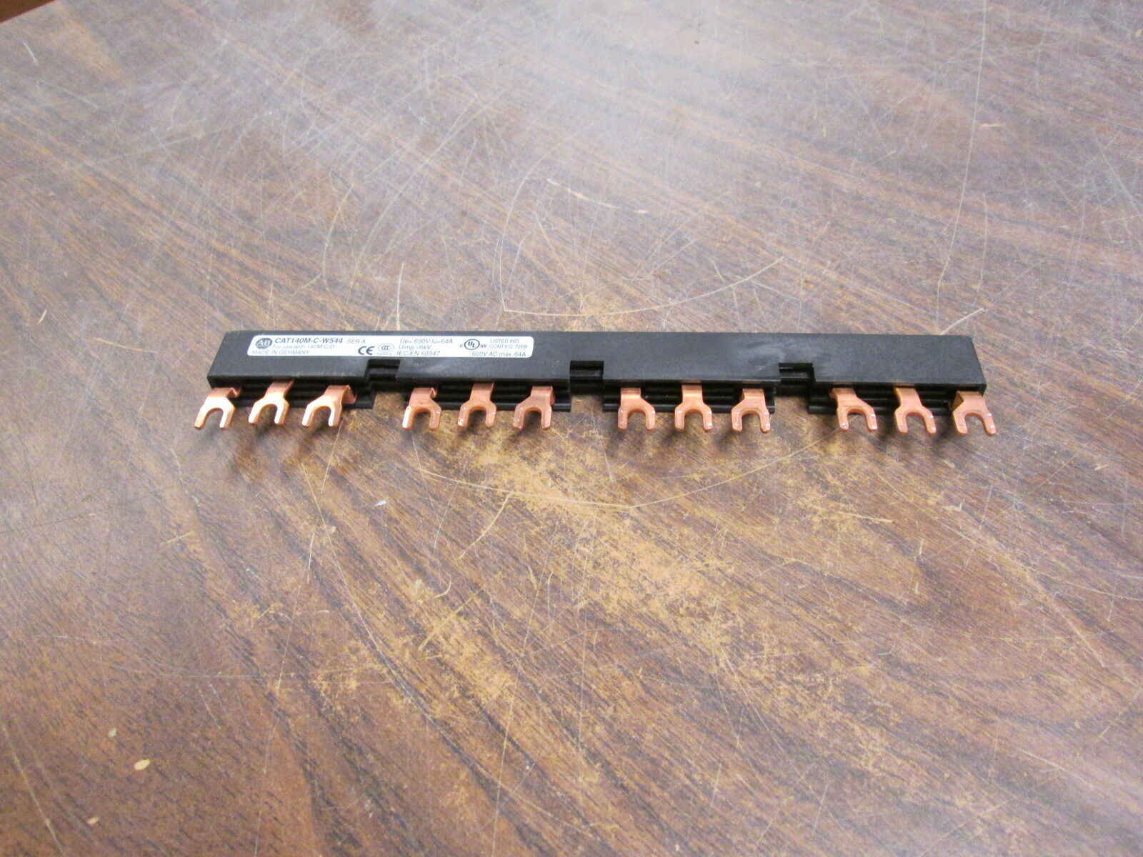 Allen-Bradley BusBar 140M-C-W544 Ser. A 64A 600V Used