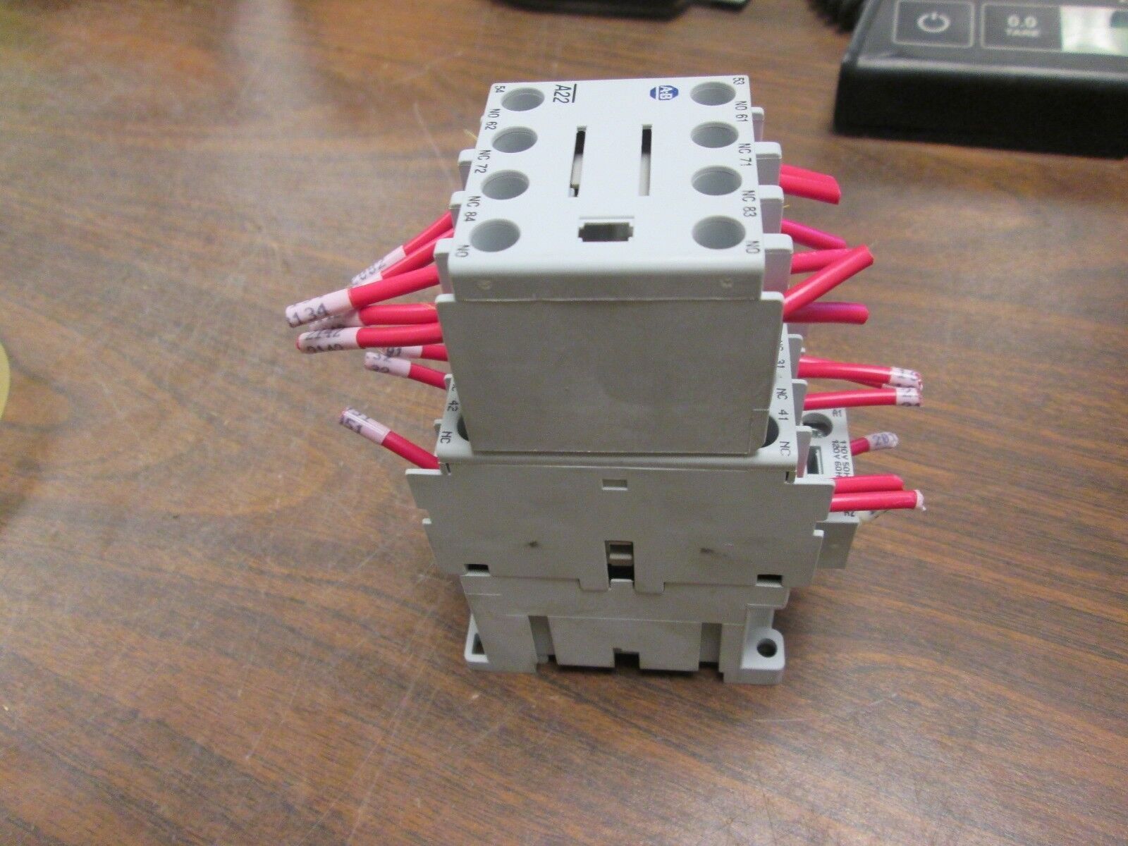 Allen-Bradley Contactor w/ Aux Contact Block 700-CF040* 120V Coil 25A 600V Used