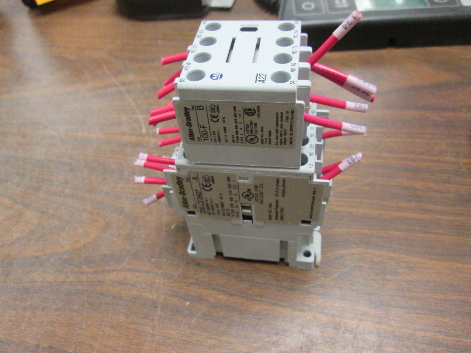 Allen-Bradley Contactor w/ Aux Contact Block 700-CF040* 120V Coil 25A 600V Used